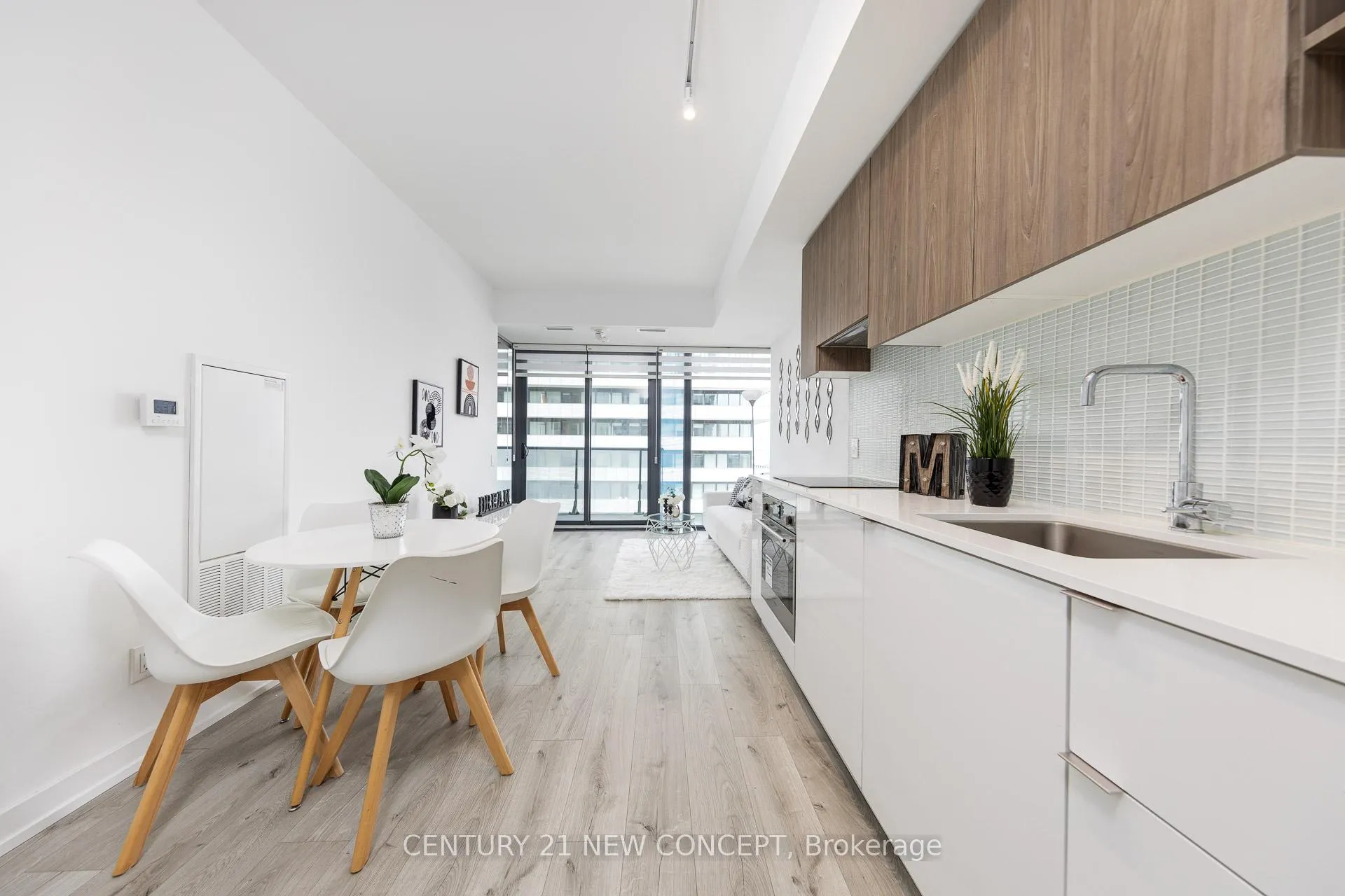 Front of Unit 3008, 161 Roehampton Avenue