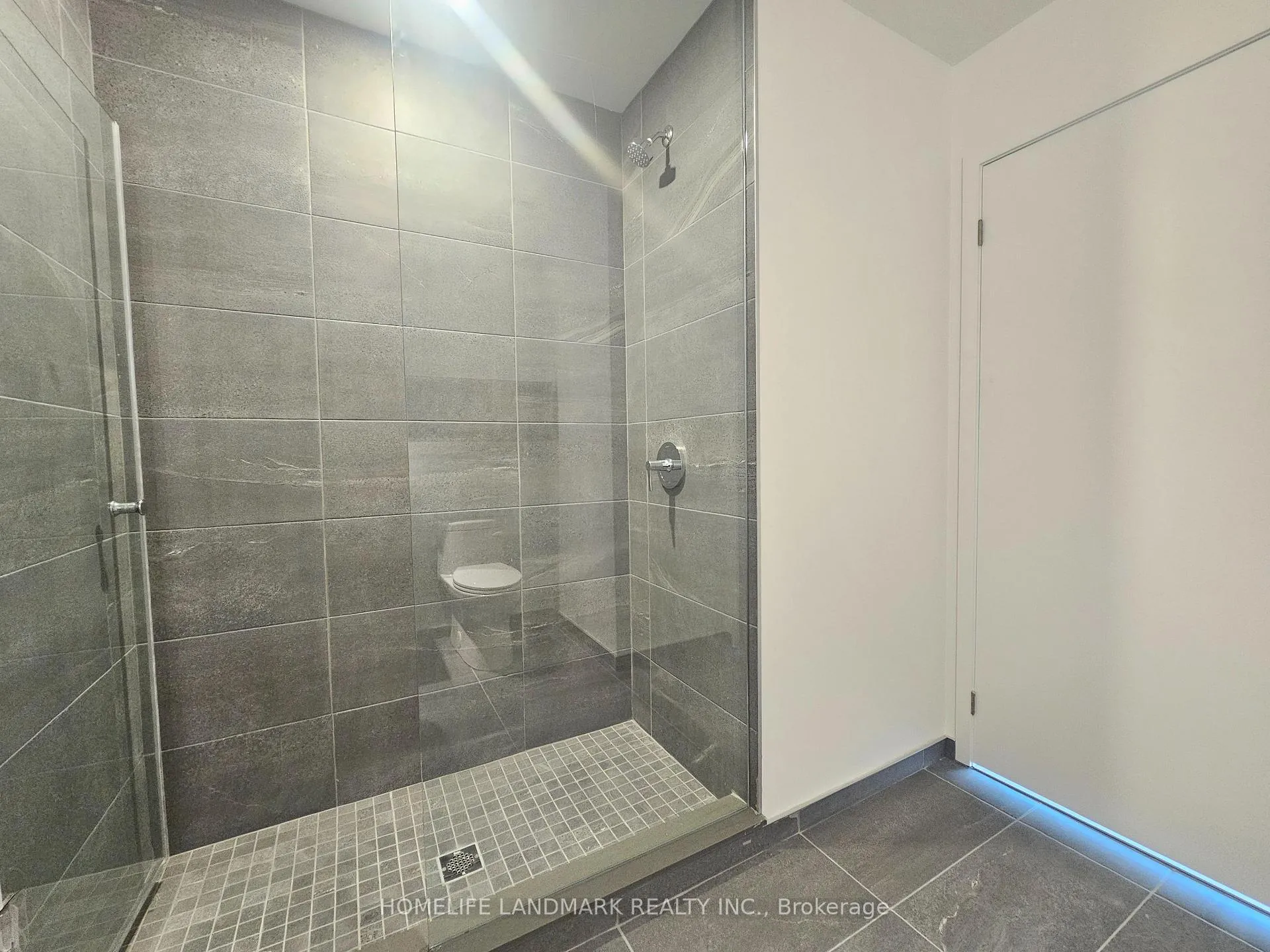 Photo 6 of Unit 2606, 39 Mary Street, Barrie, City Centre — HOMEH
