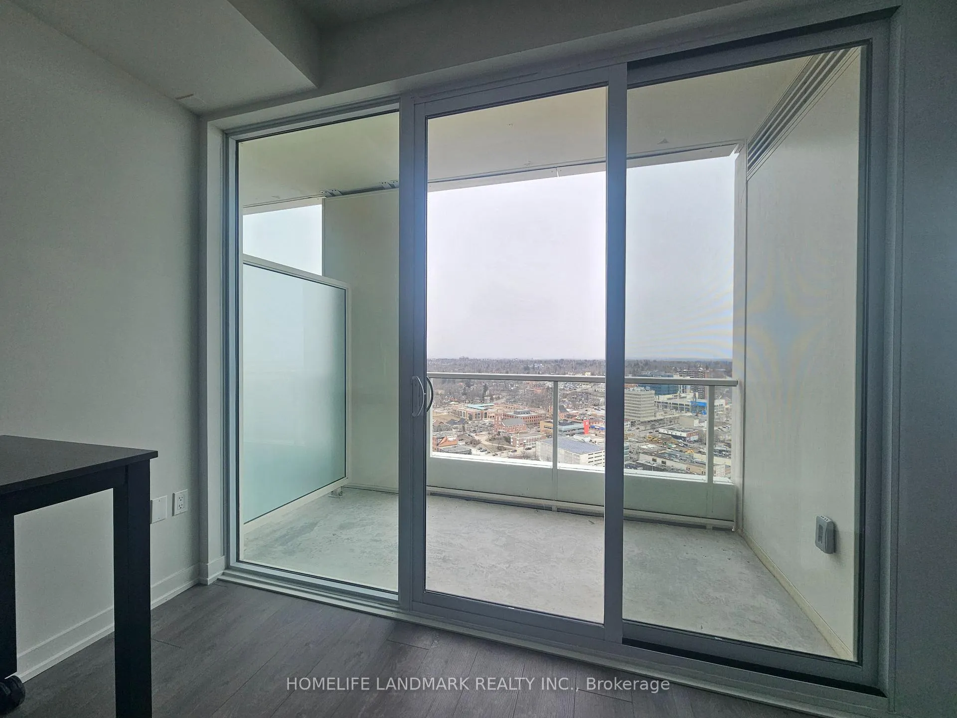 Photo 11 of Unit 2606, 39 Mary Street, Barrie, City Centre — HOMEH