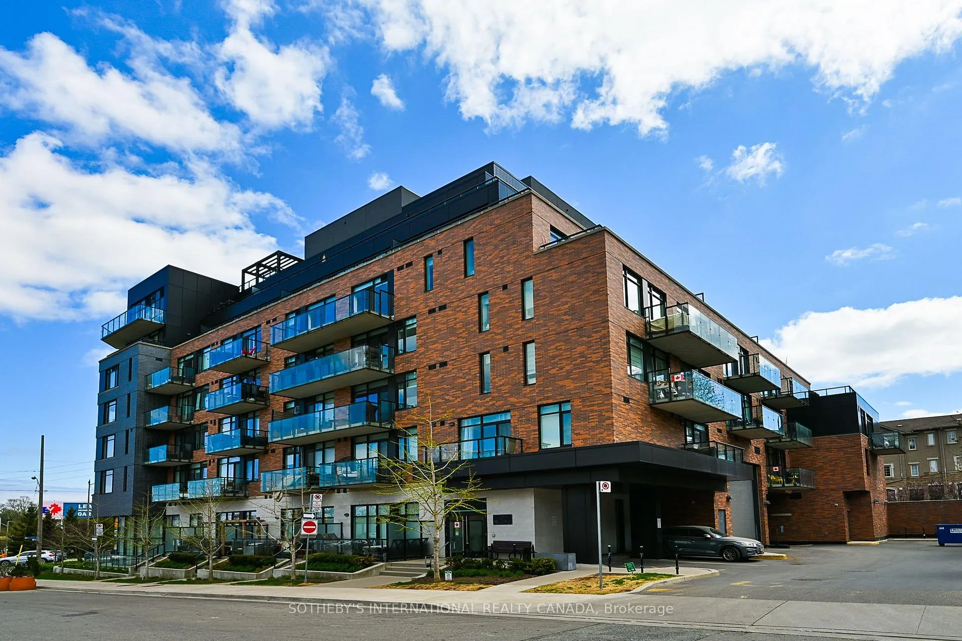 Photo 4 of Unit 312, 25 Malcolm Road, Toronto, Leaside — HOMEH