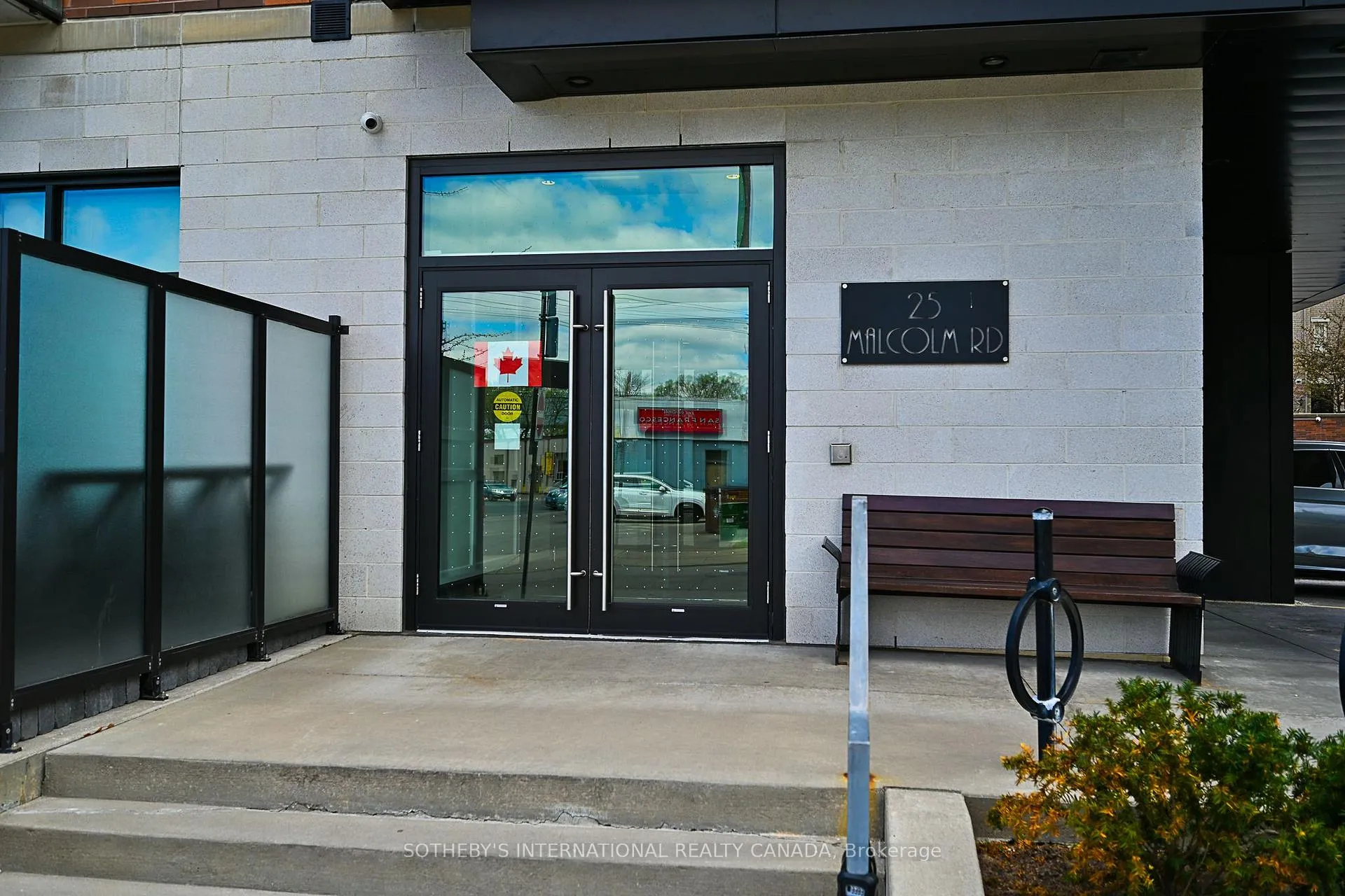 Photo 5 of Unit 312, 25 Malcolm Road, Toronto, Leaside — HOMEH
