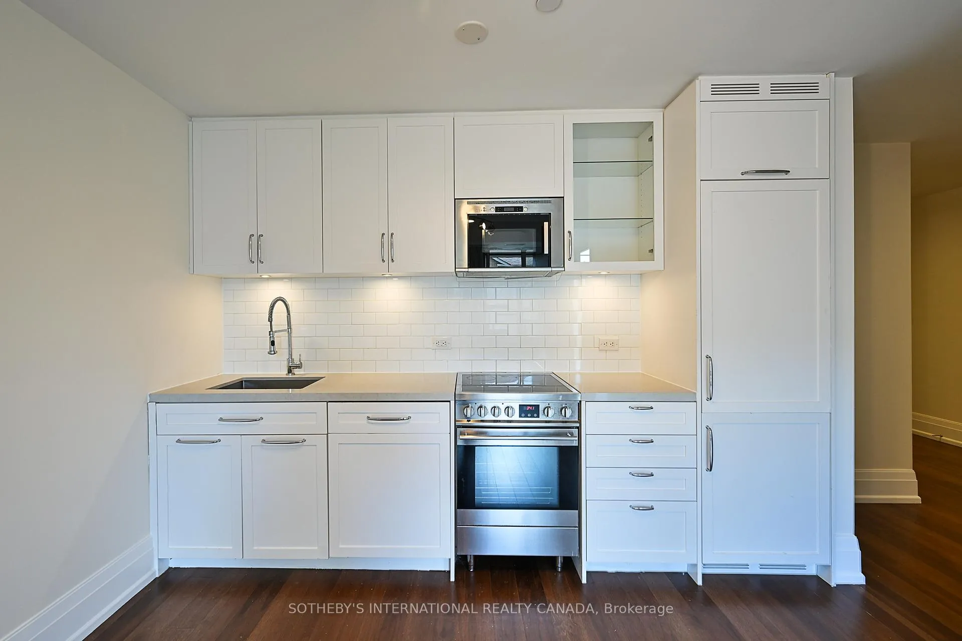 Photo 7 of Unit 312, 25 Malcolm Road, Toronto, Leaside — HOMEH