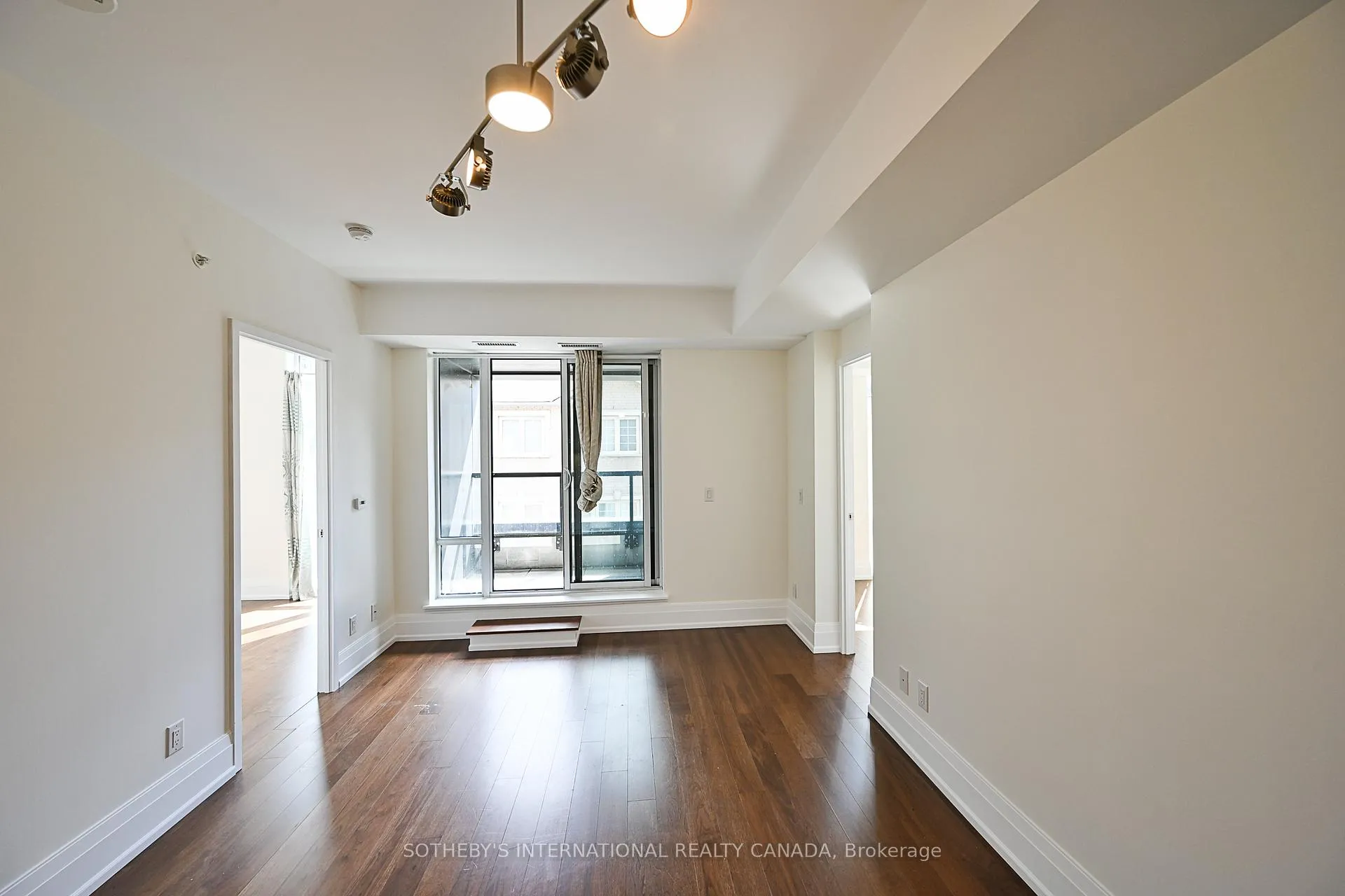 Photo 10 of Unit 312, 25 Malcolm Road, Toronto, Leaside — HOMEH