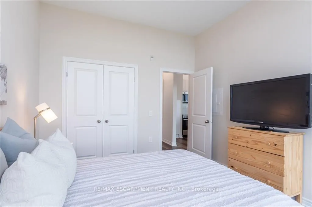 Photo 17 of Unit 802, 2750 King Street E, Hamilton, Corman — HOMEH