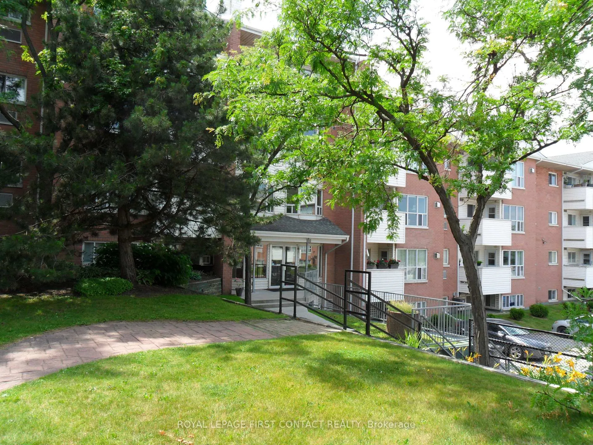 Photo 1 of Unit B-08, 120 Bell Farm Road, Barrie, Alliance — HOMEH
