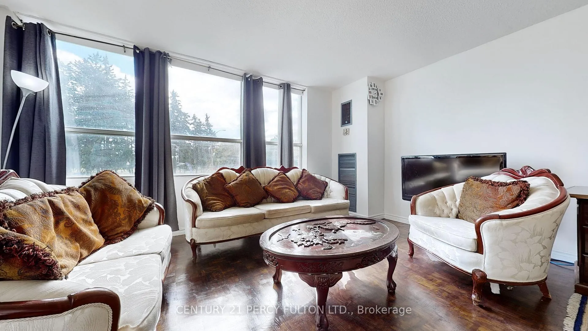Front of Unit 106, 40 Panorama Court