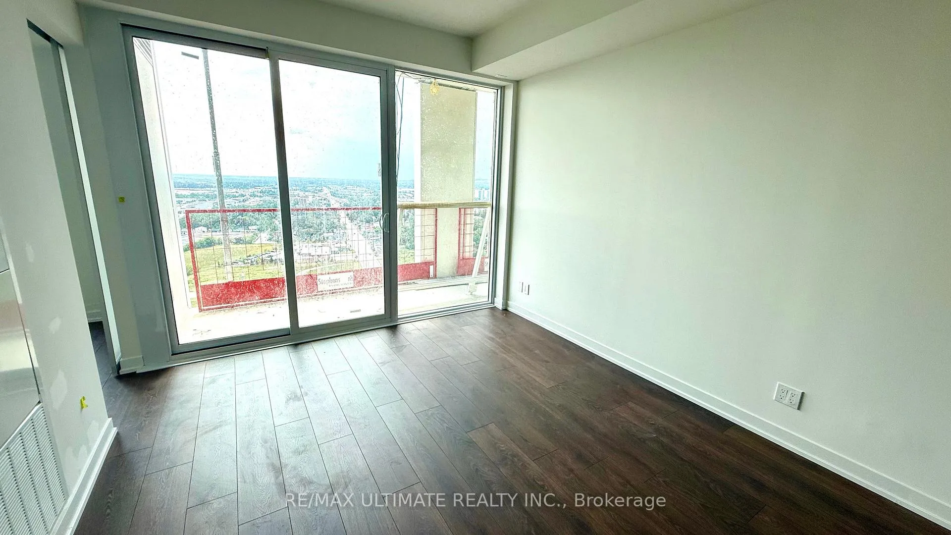 Photo 13 of Unit 2810, 39 Mary Street, Barrie, City Centre — HOMEH