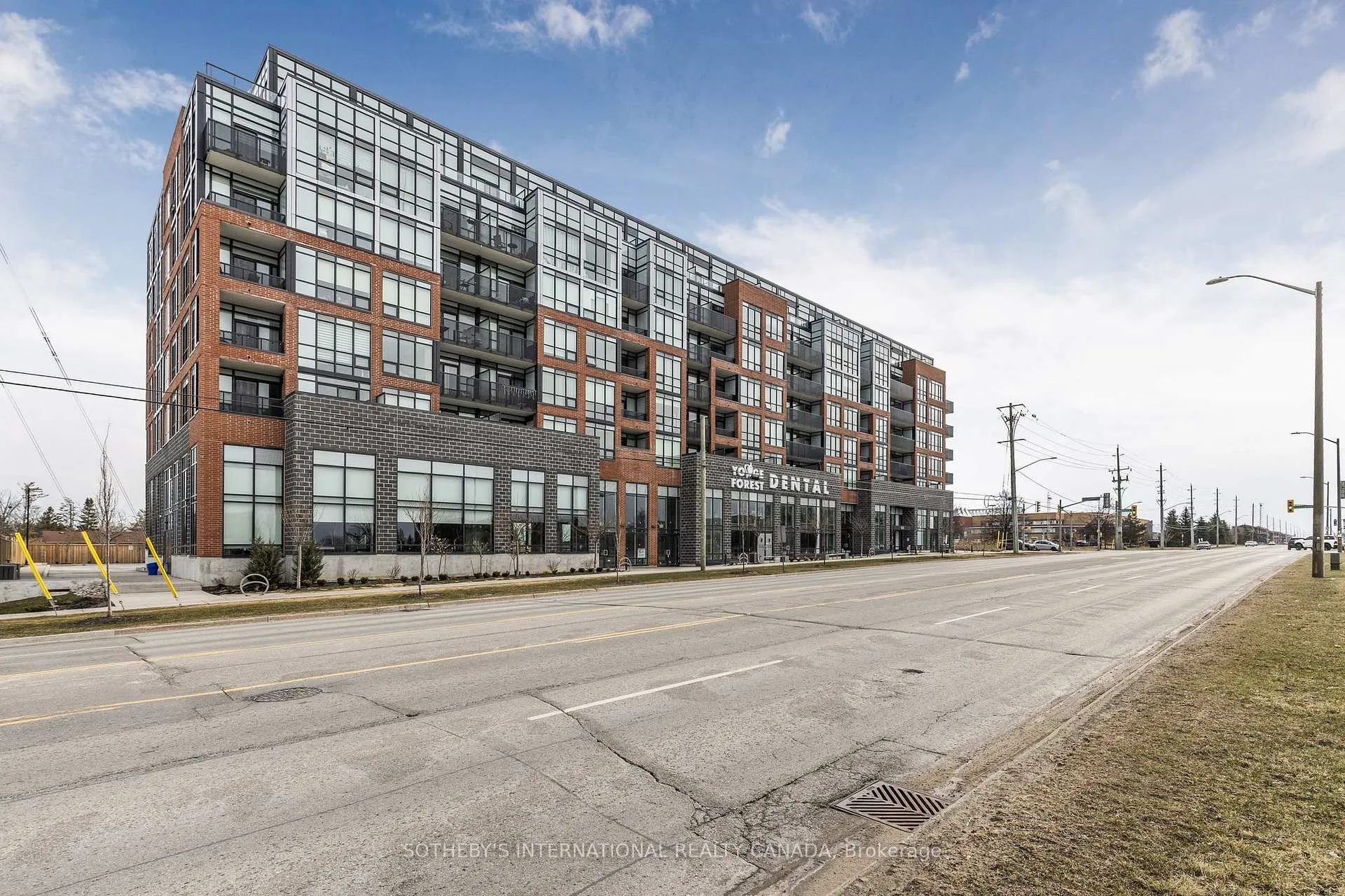 Photo 3 of Unit 302, 681 Yonge Street, Barrie, Painswick South — HOMEH