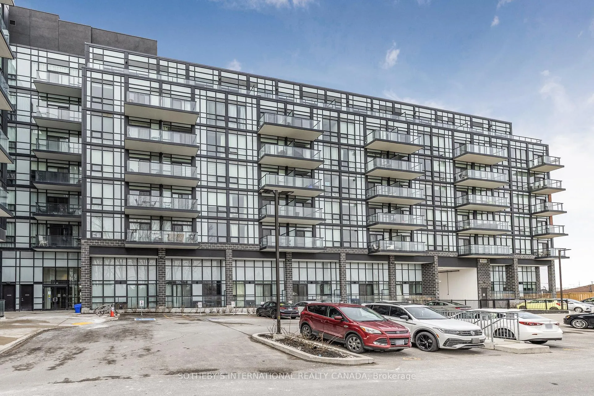 Photo 5 of Unit 302, 681 Yonge Street, Barrie, Painswick South — HOMEH