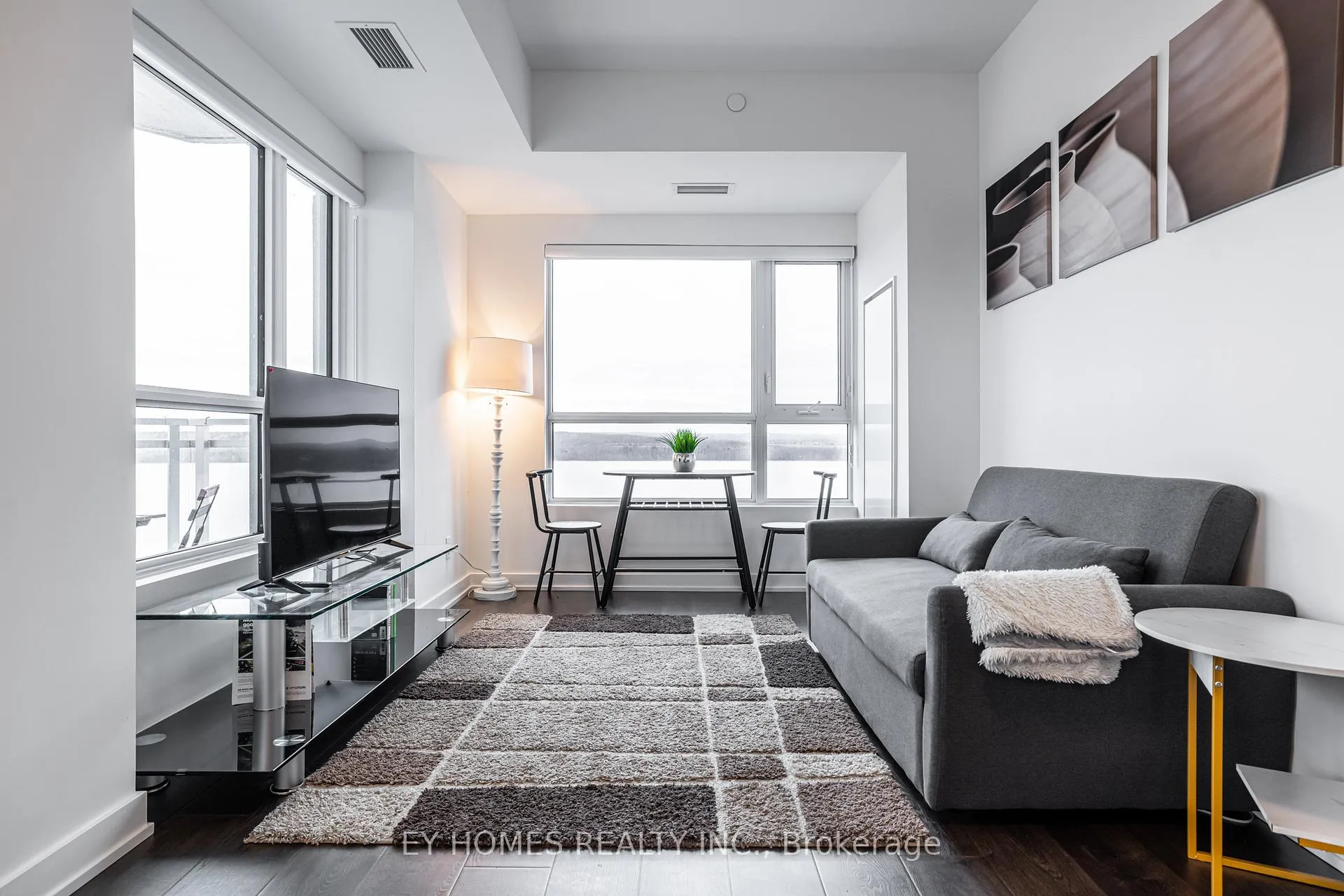 Photo 8 of Unit 905, 56 Lakeside Terrace, Barrie, Little Lake — HOMEH