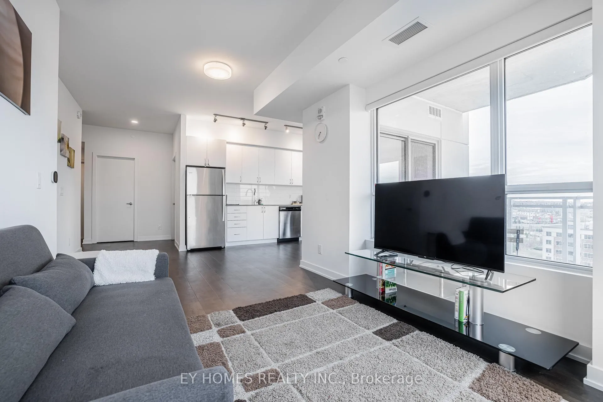 Photo 9 of Unit 905, 56 Lakeside Terrace, Barrie, Little Lake — HOMEH