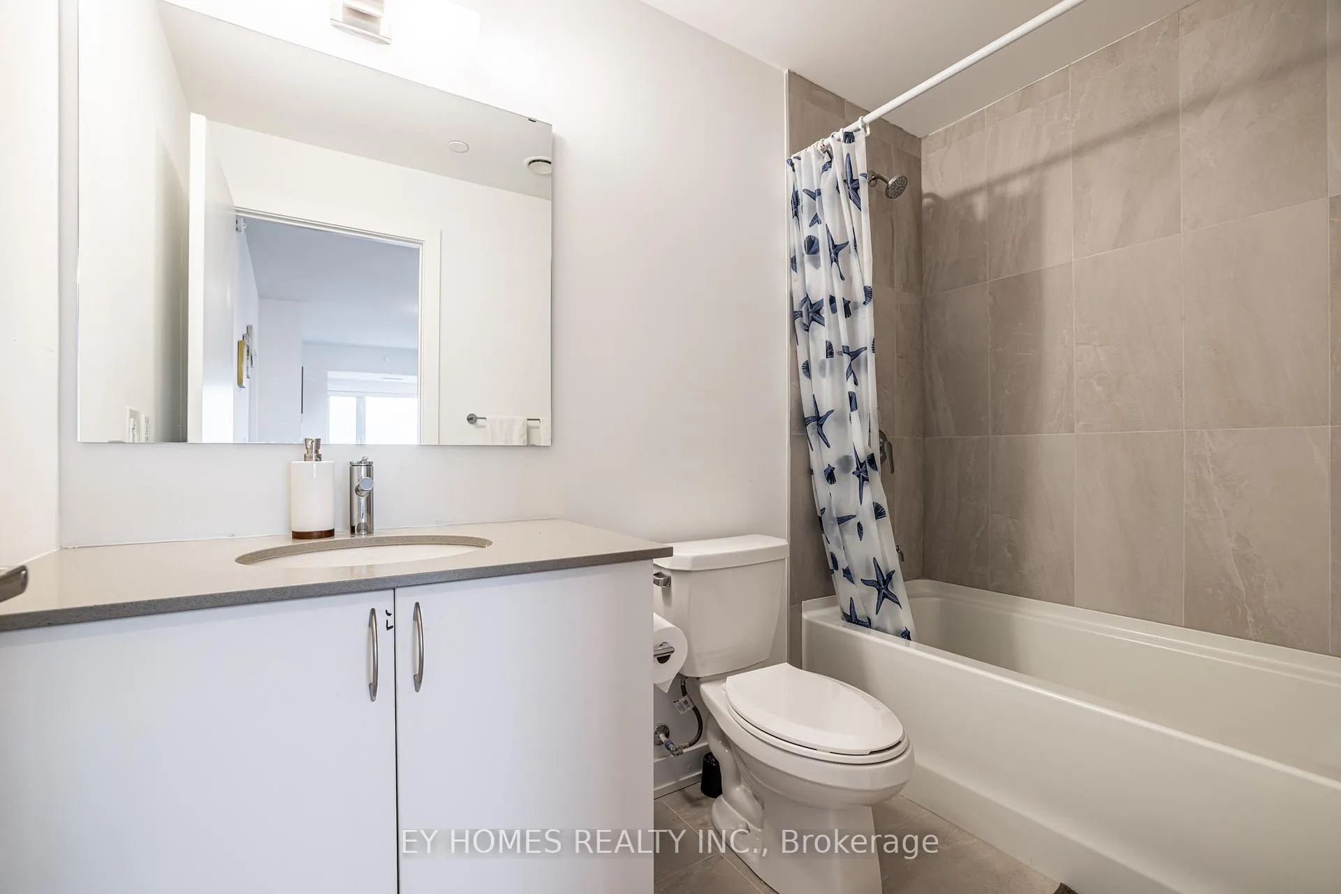 Photo 12 of Unit 905, 56 Lakeside Terrace, Barrie, Little Lake — HOMEH