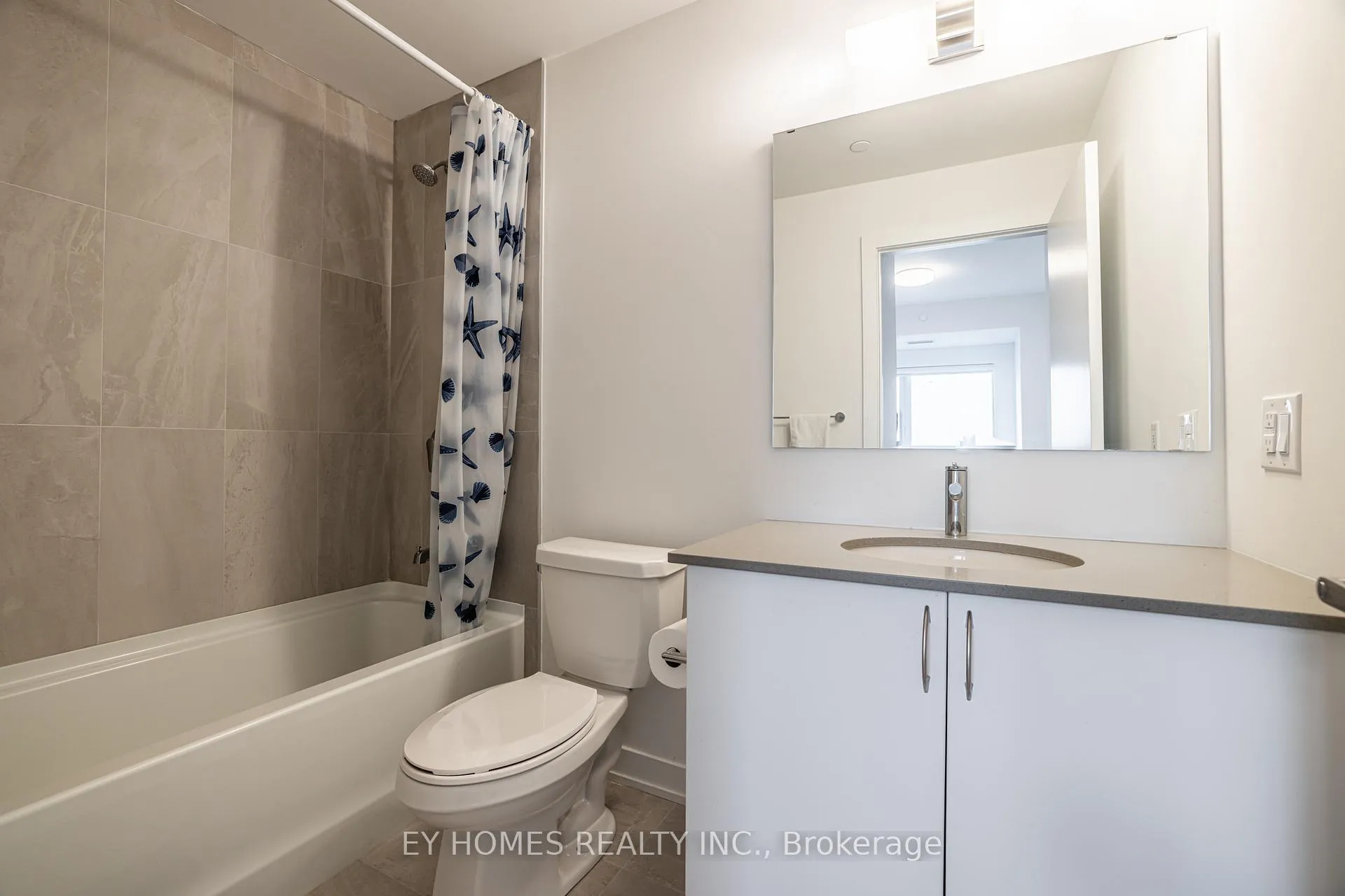 Photo 14 of Unit 905, 56 Lakeside Terrace, Barrie, Little Lake — HOMEH