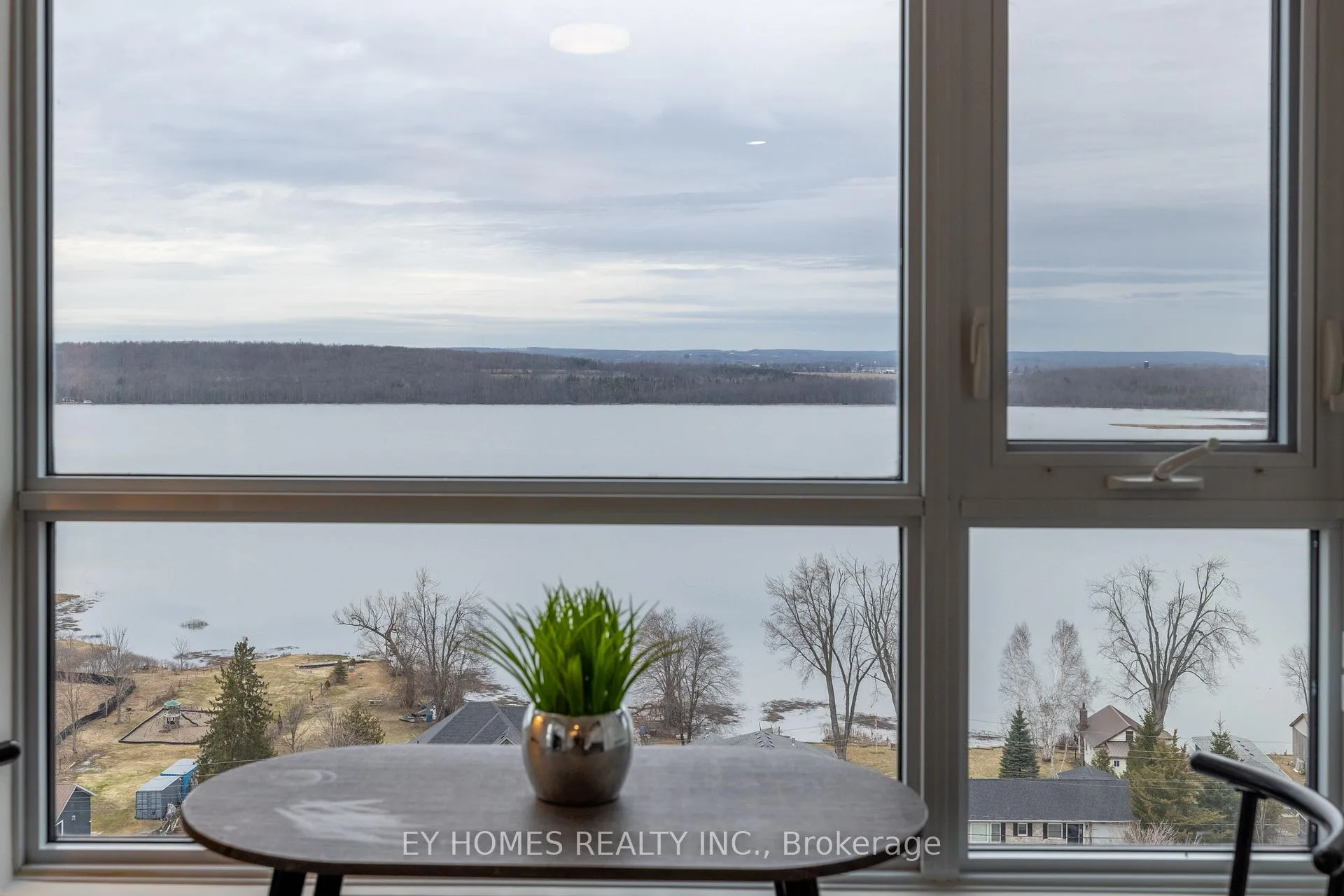 Photo 17 of Unit 905, 56 Lakeside Terrace, Barrie, Little Lake — HOMEH