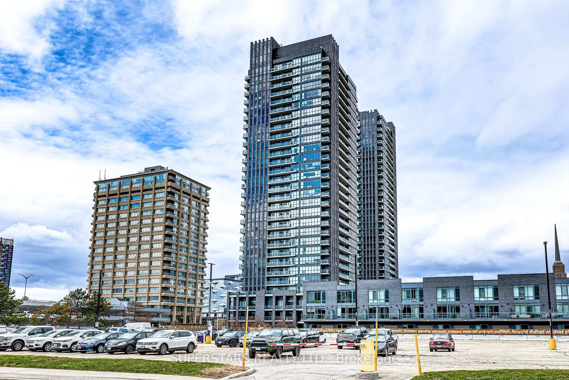 Front of Unit 509, 2 Sonic Way