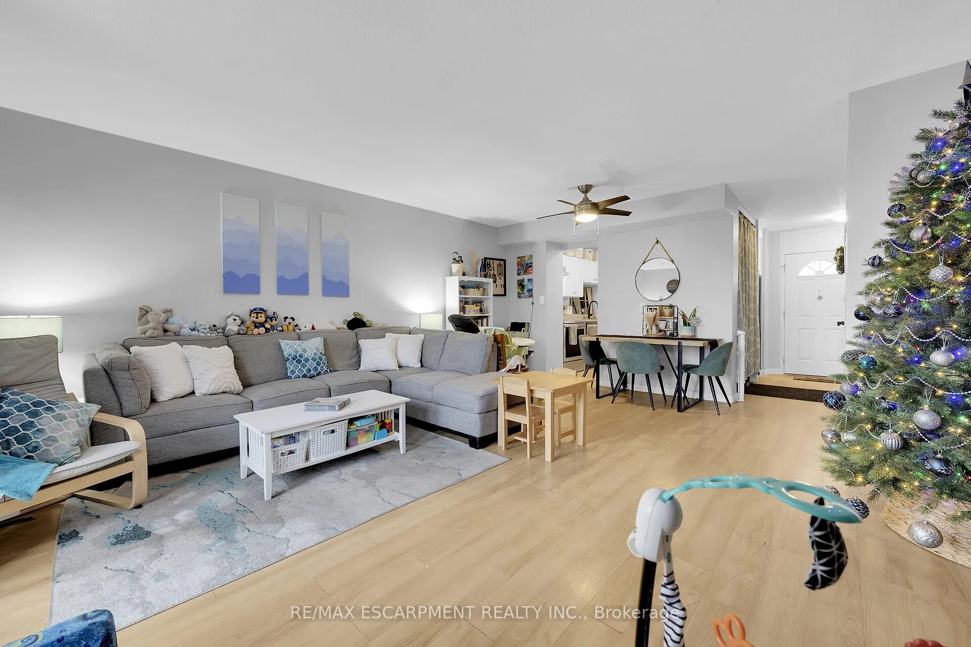 Photo 16 of Unit 215, 350 Quigley Road, Hamilton, Vincent — HOMEH