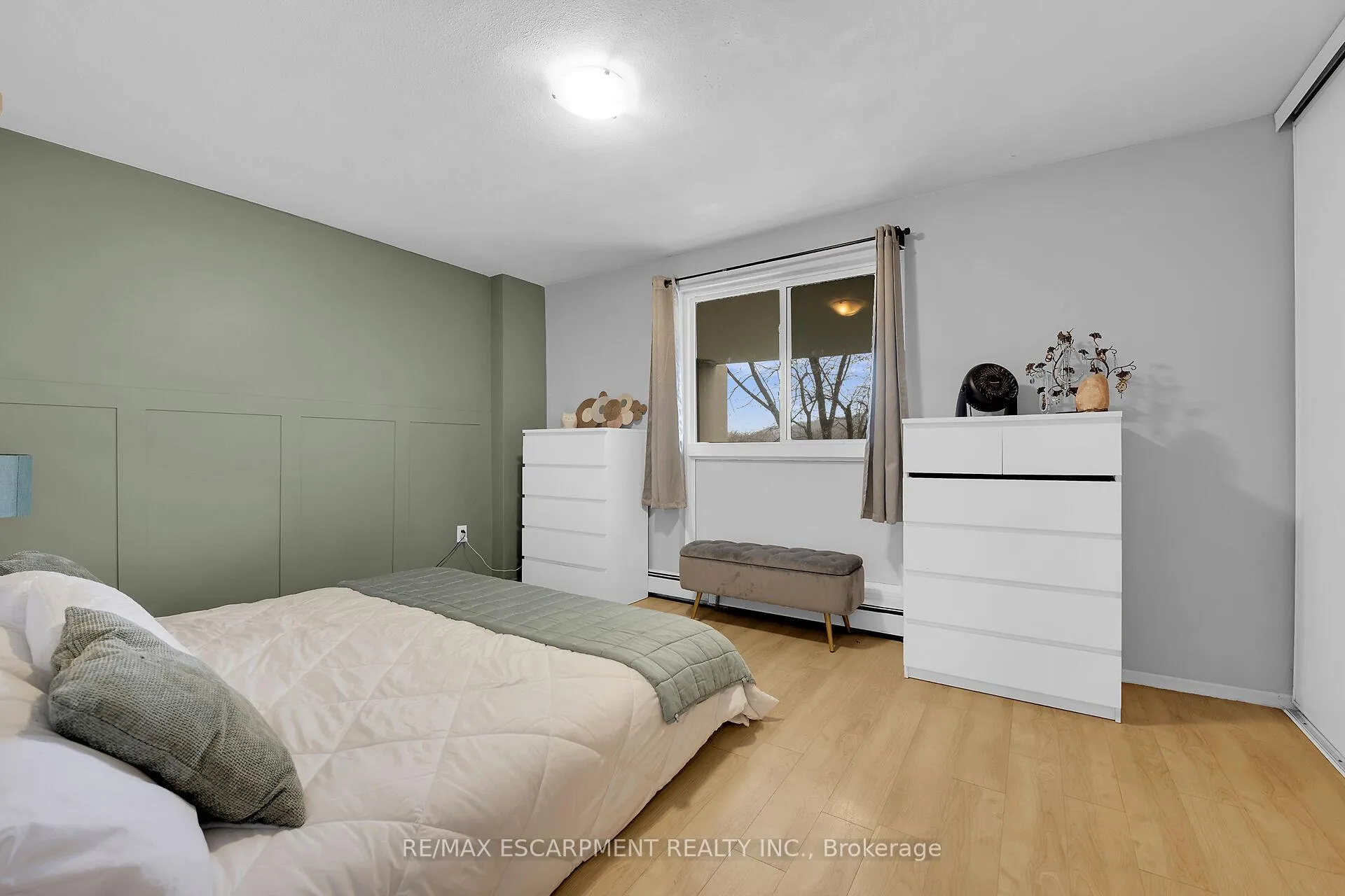 Photo 21 of Unit 215, 350 Quigley Road, Hamilton, Vincent — HOMEH