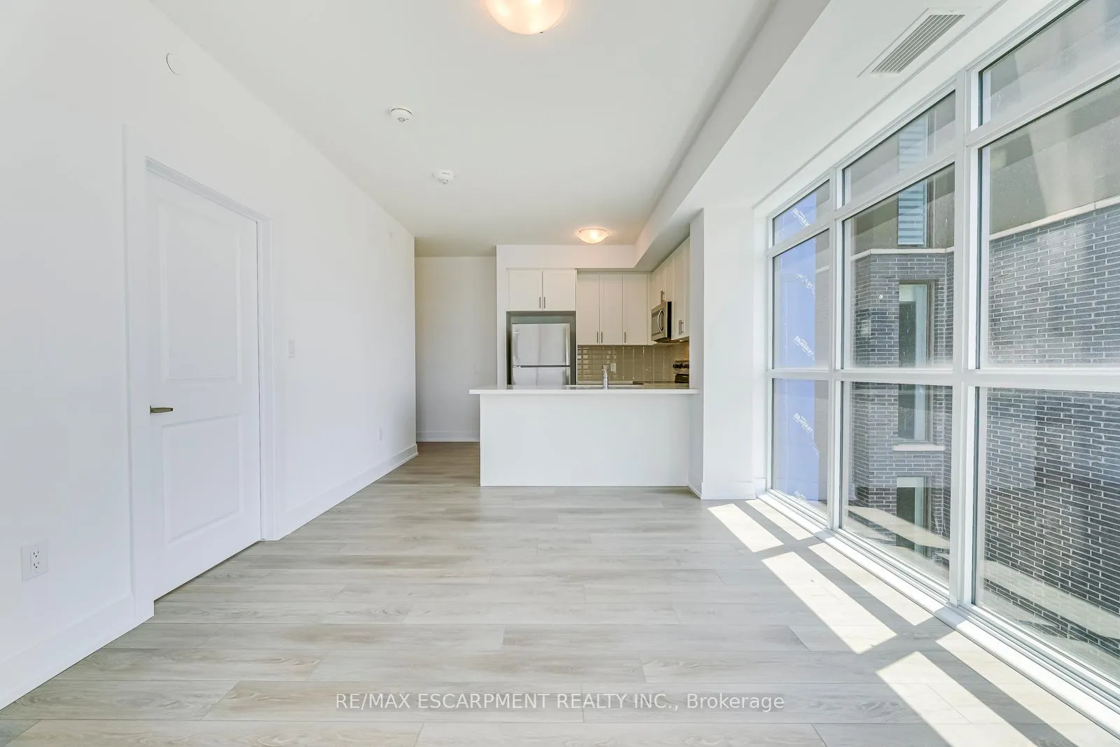 Photo 8 of Unit 302, 460 Dundas Street E, Hamilton, Waterdown — HOMEH
