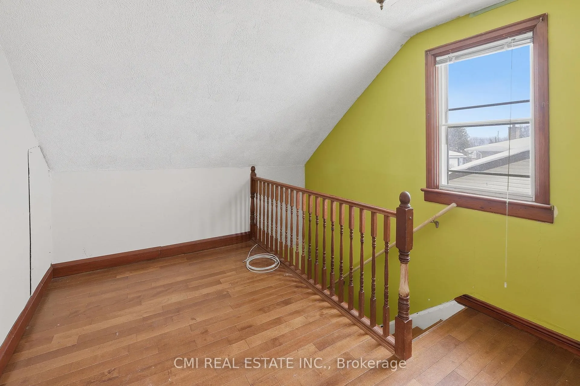 Photo 23 of 68 Pine Street, Thunder Bay — HOMEH