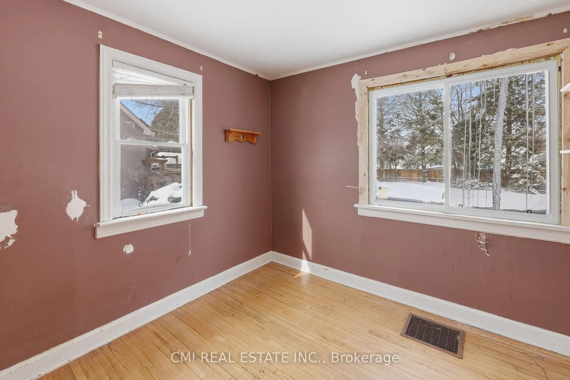 Photo 24 of 68 Pine Street, Thunder Bay — HOMEH