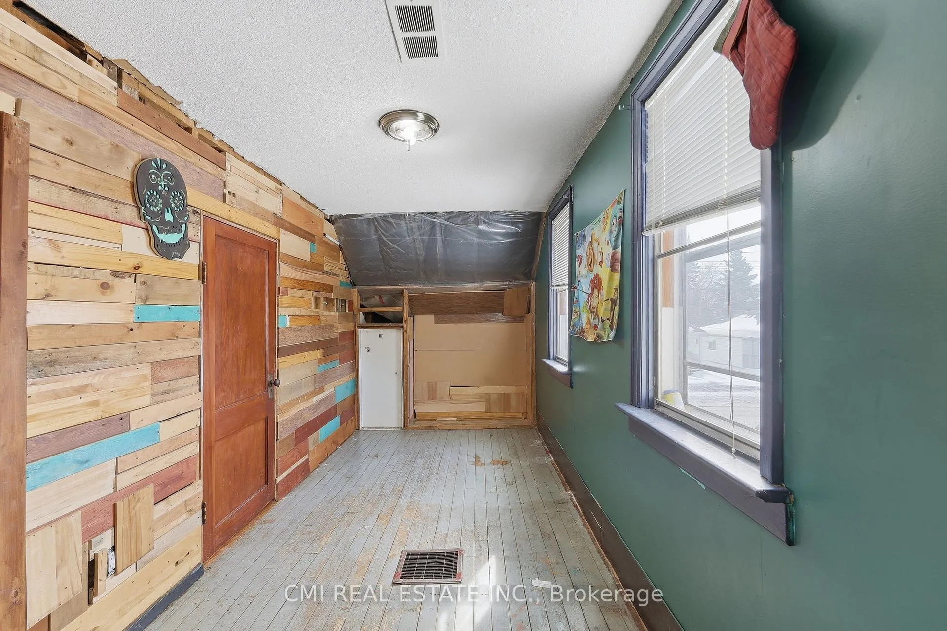 Photo 30 of 68 Pine Street, Thunder Bay — HOMEH