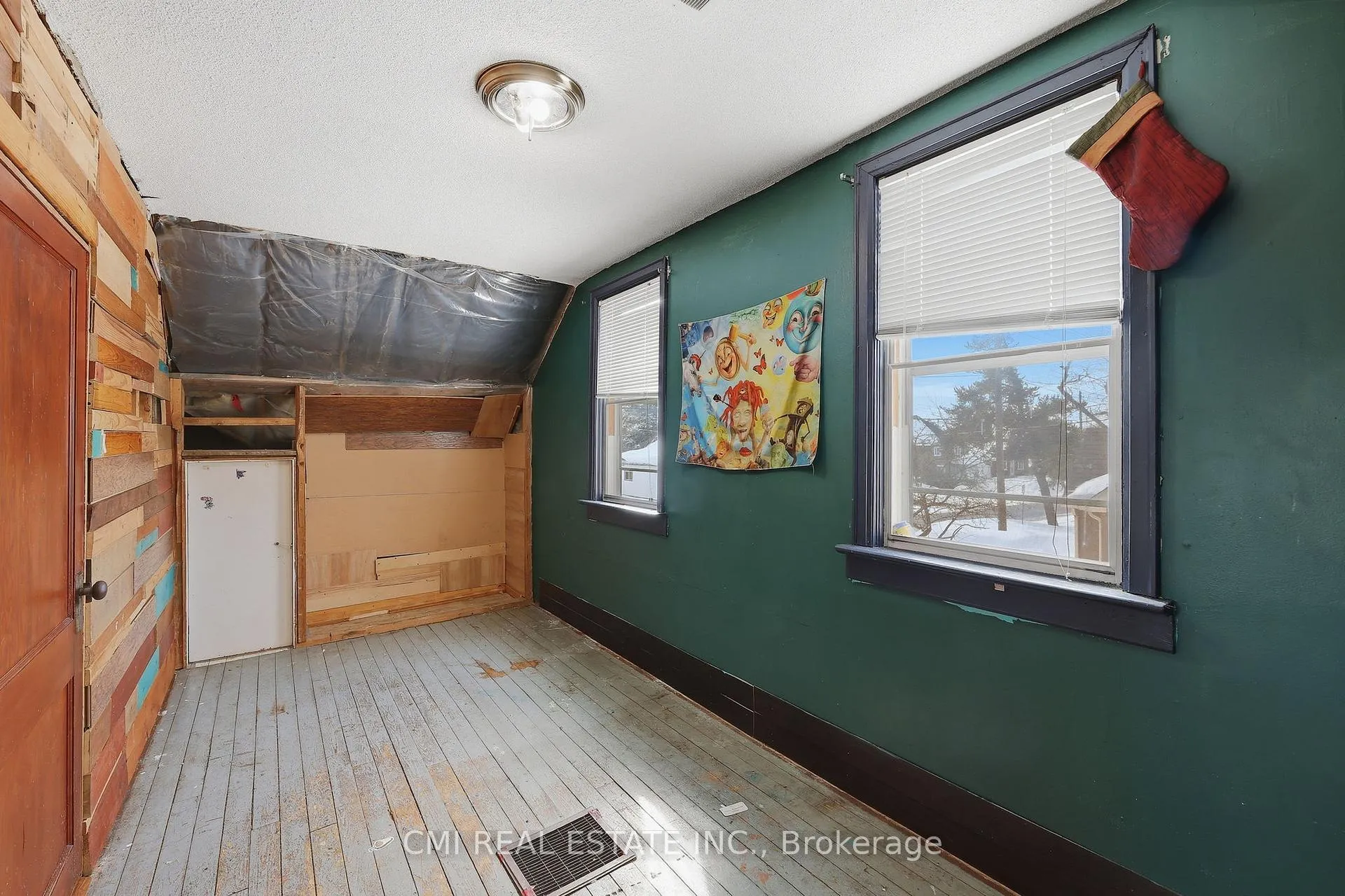 Photo 31 of 68 Pine Street, Thunder Bay — HOMEH