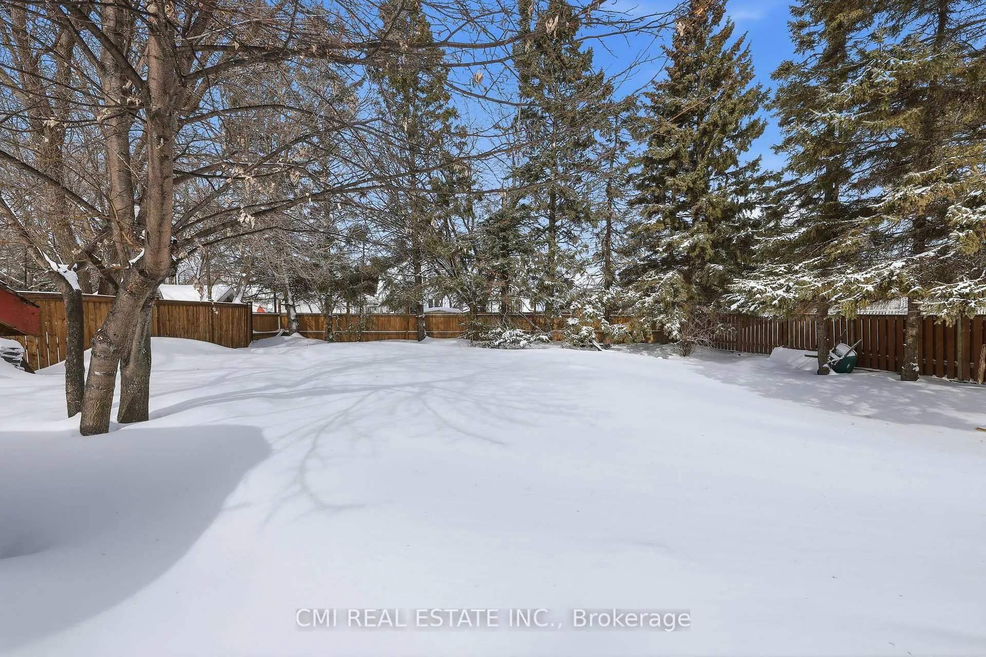 Photo 43 of 68 Pine Street, Thunder Bay — HOMEH