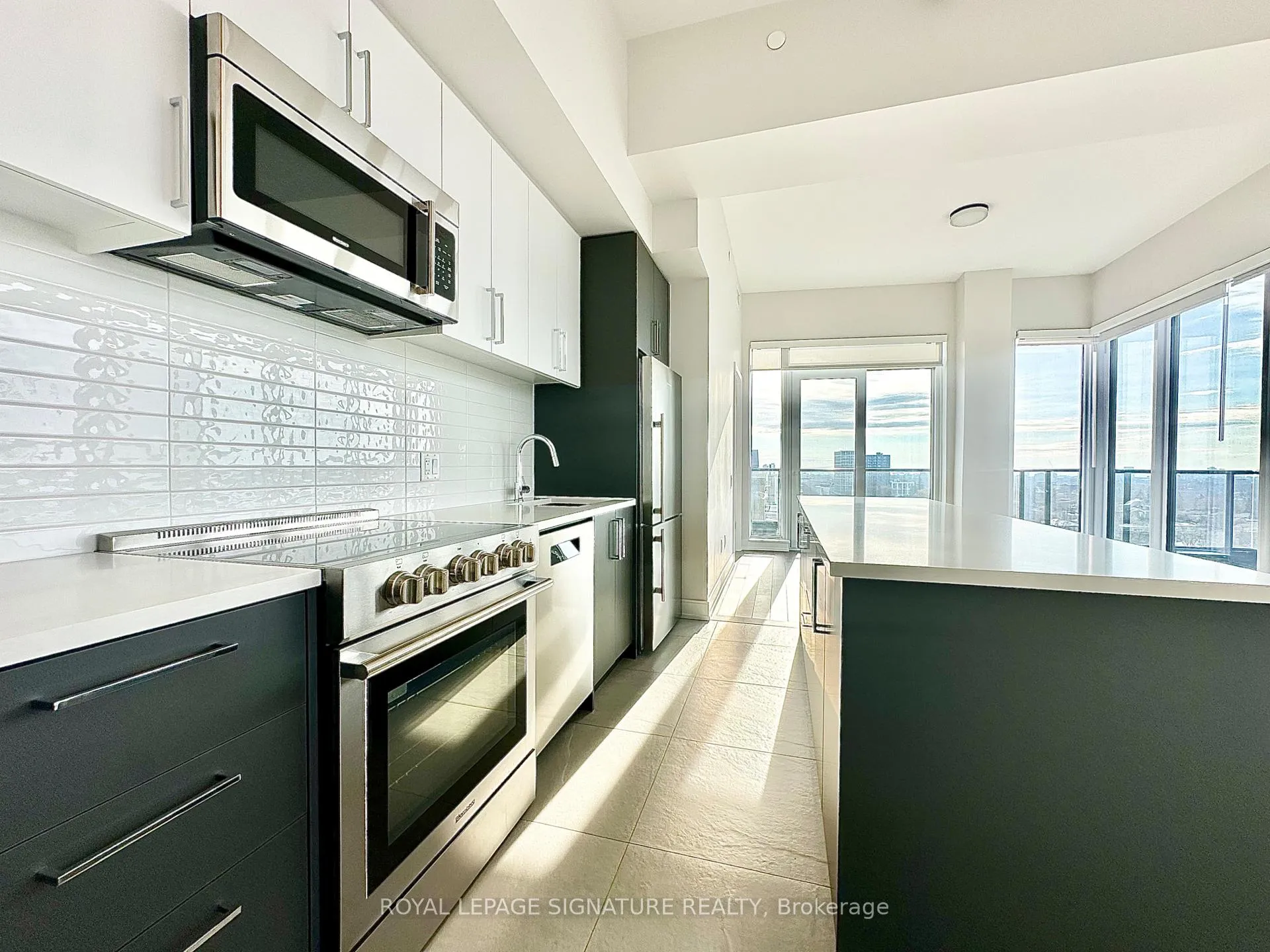Photo 4 of Unit 1303, 2525 Bathurst Street, Toronto, Forest Hill North — HOMEH