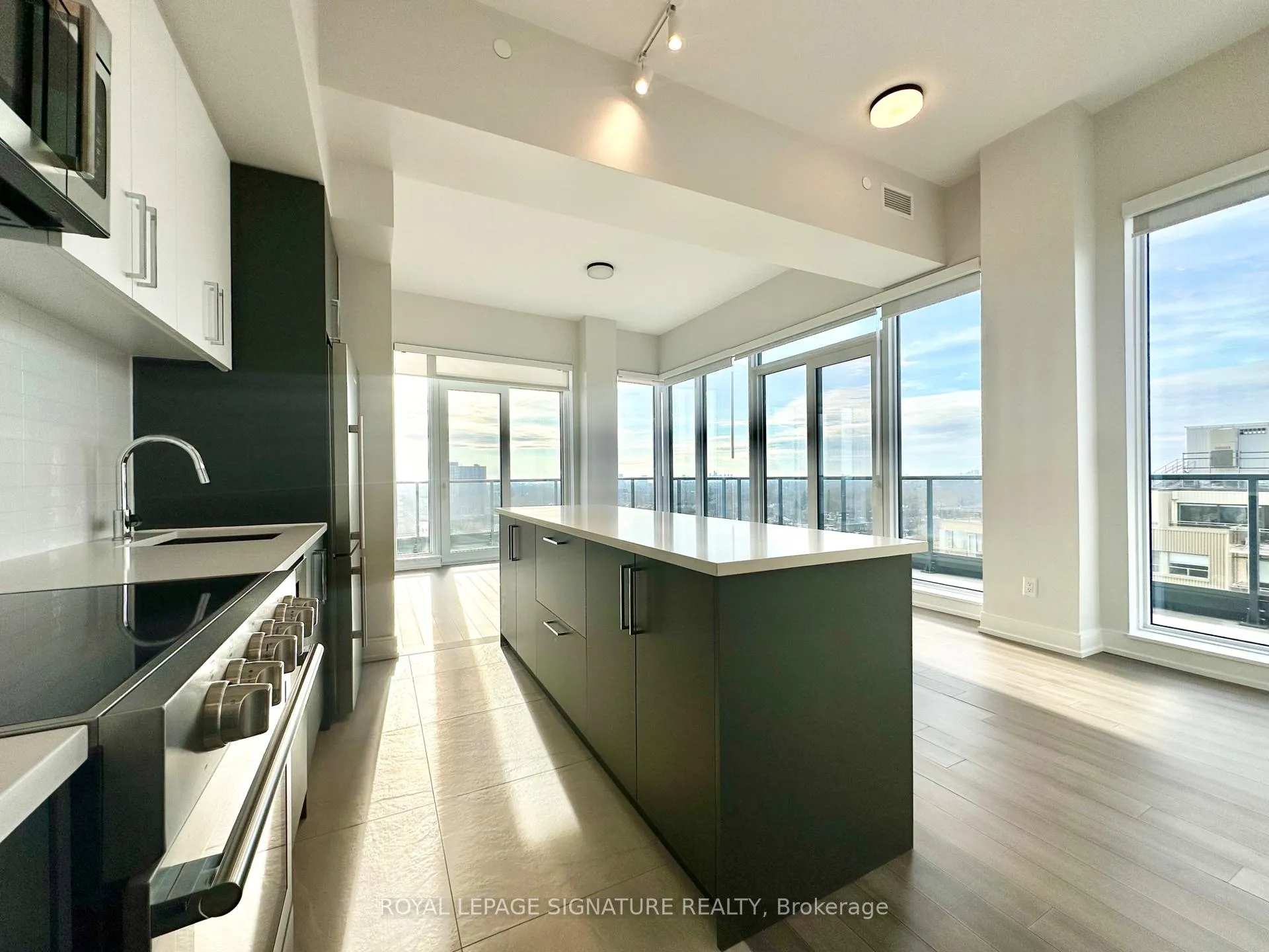 Photo 7 of Unit 1303, 2525 Bathurst Street, Toronto, Forest Hill North — HOMEH