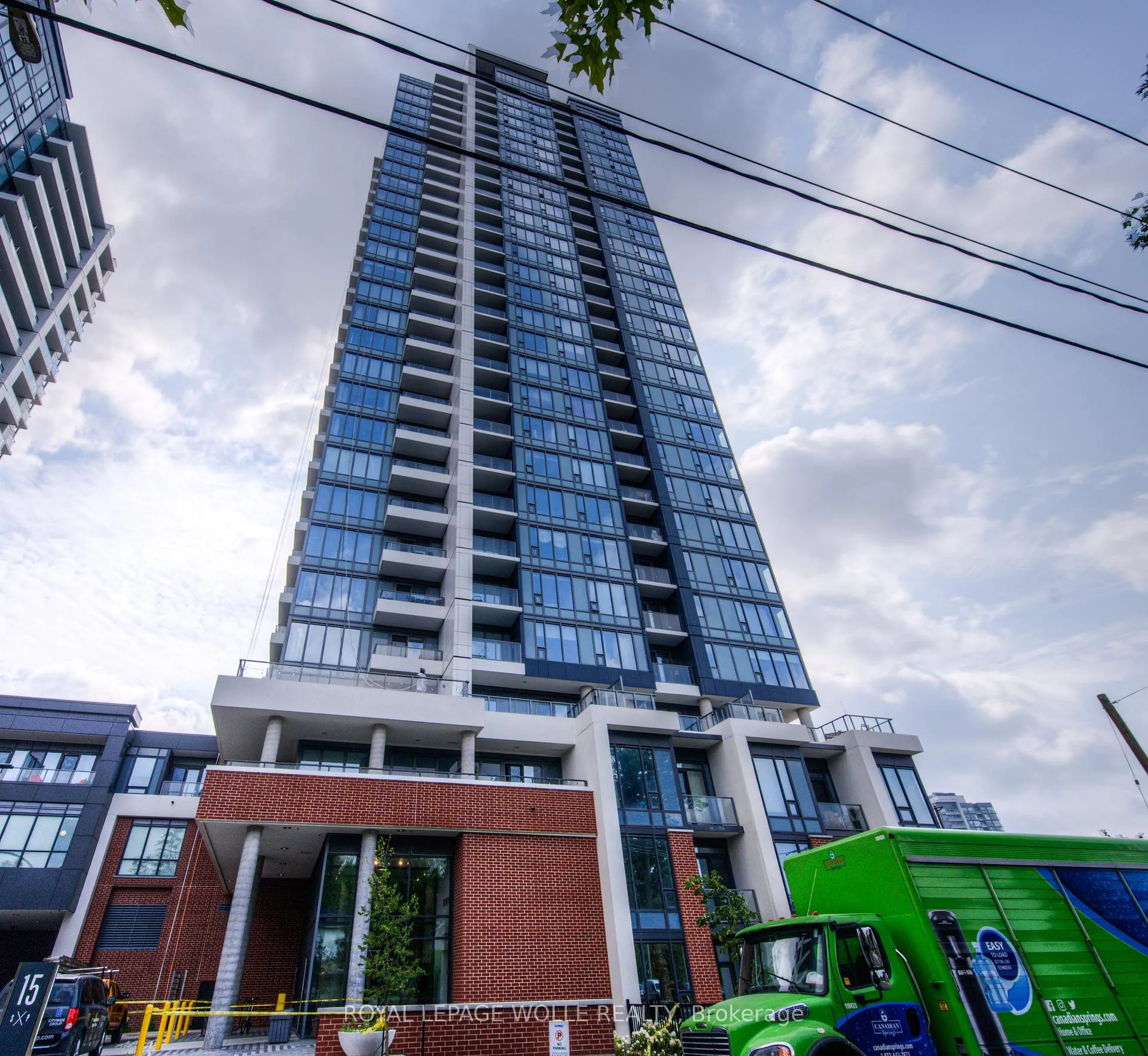 Photo 3 of Unit 701, 15 Wellington Street S, Kitchener — HOMEH