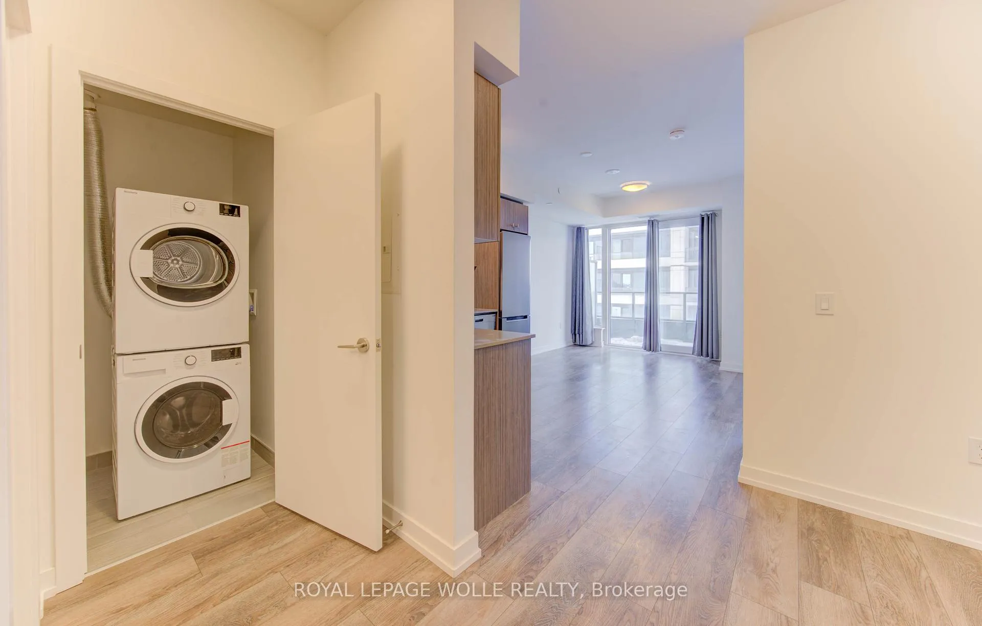 Photo 9 of Unit 701, 15 Wellington Street S, Kitchener — HOMEH
