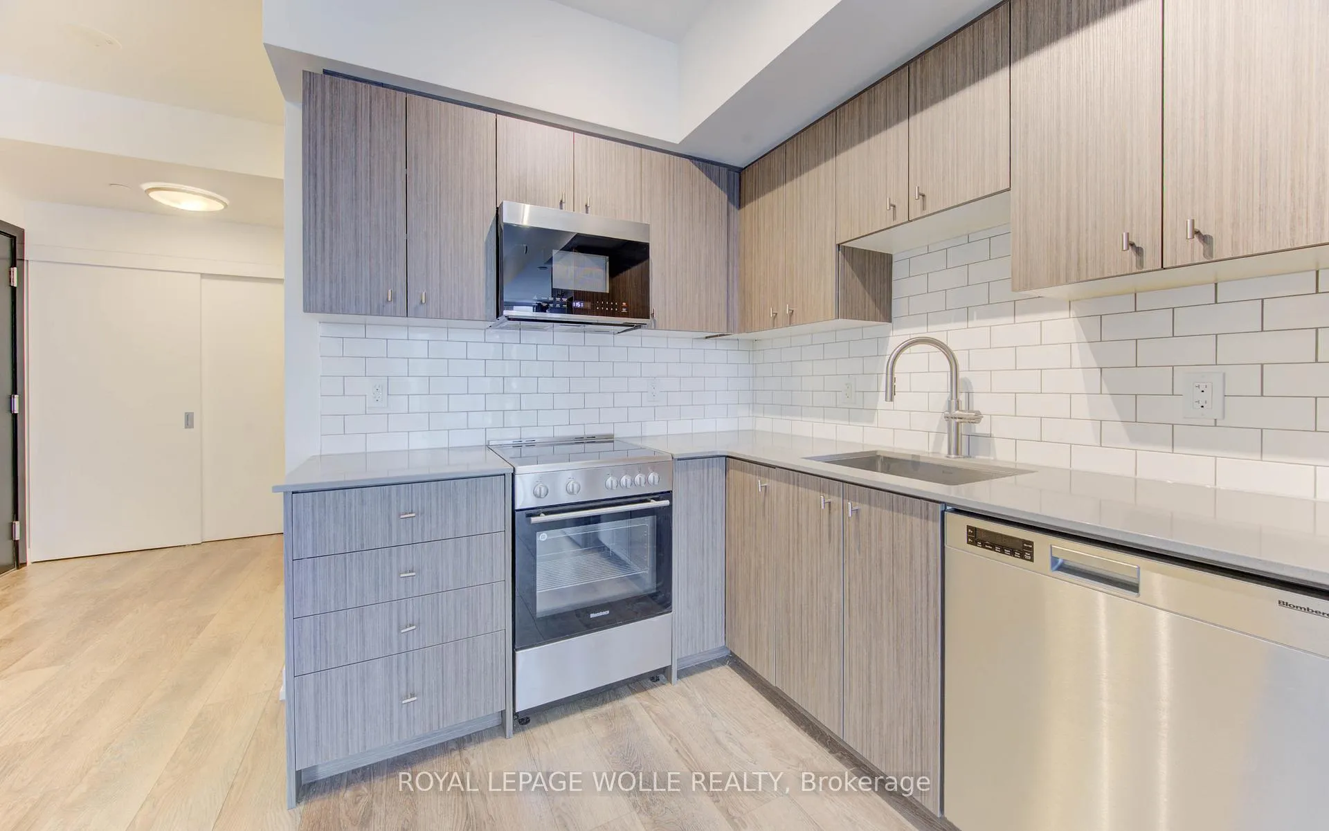 Photo 15 of Unit 701, 15 Wellington Street S, Kitchener — HOMEH
