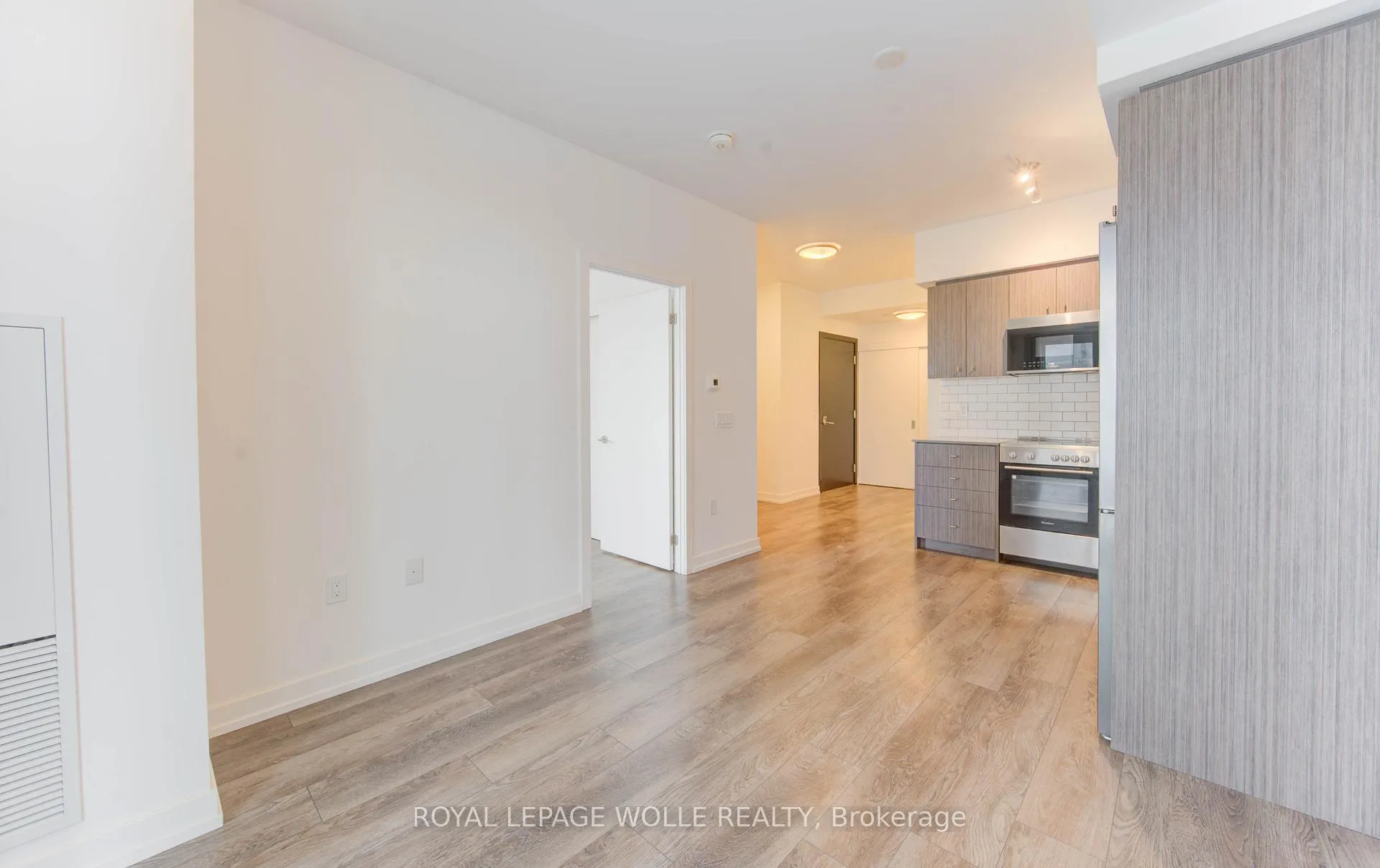Photo 18 of Unit 701, 15 Wellington Street S, Kitchener — HOMEH