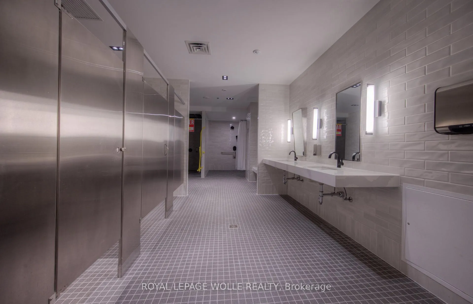 Photo 32 of Unit 701, 15 Wellington Street S, Kitchener — HOMEH