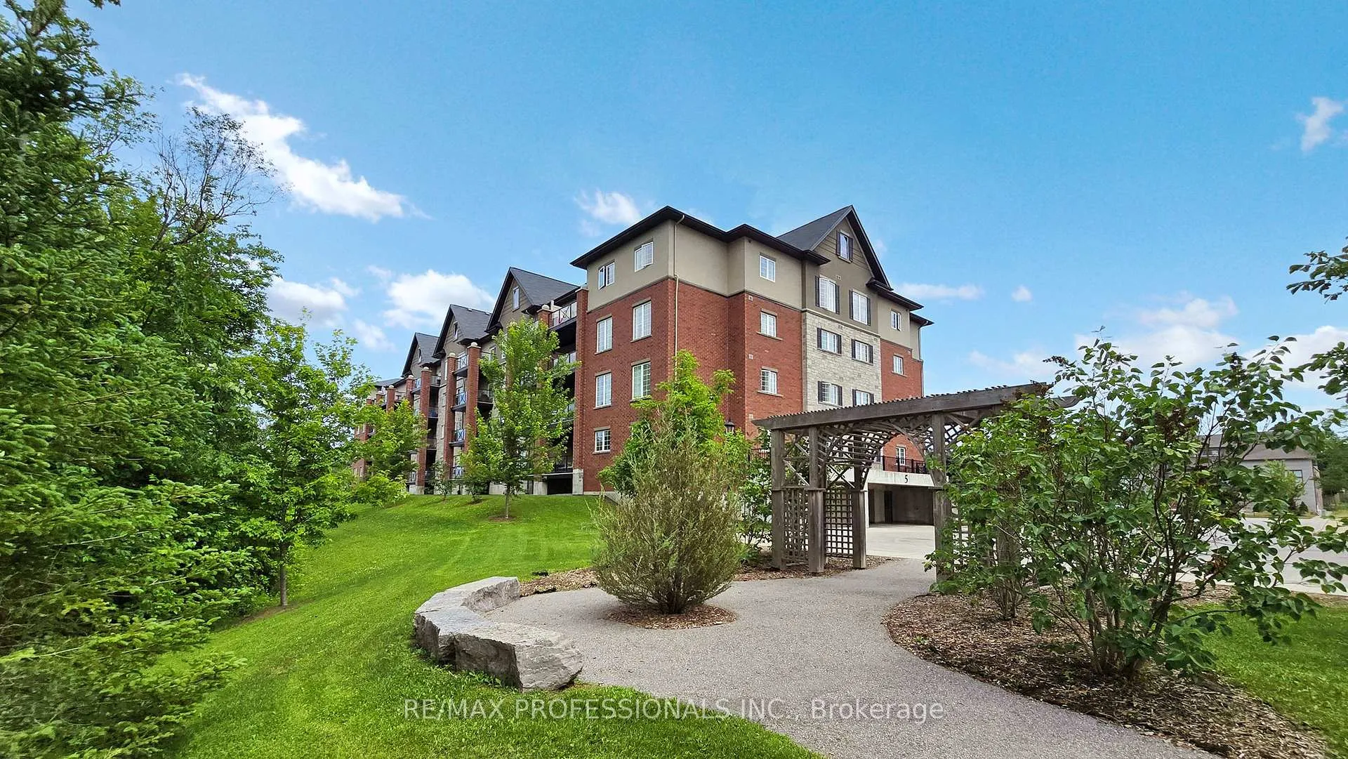 Photo 19 of Unit 107, 5 Greenwich Street, Barrie, Ardagh — HOMEH