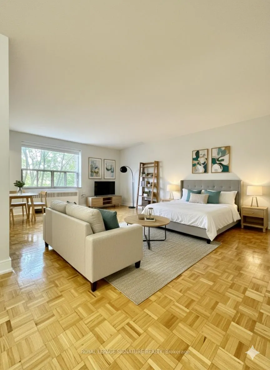 Front of Unit 309, 1291 Bayview Avenue