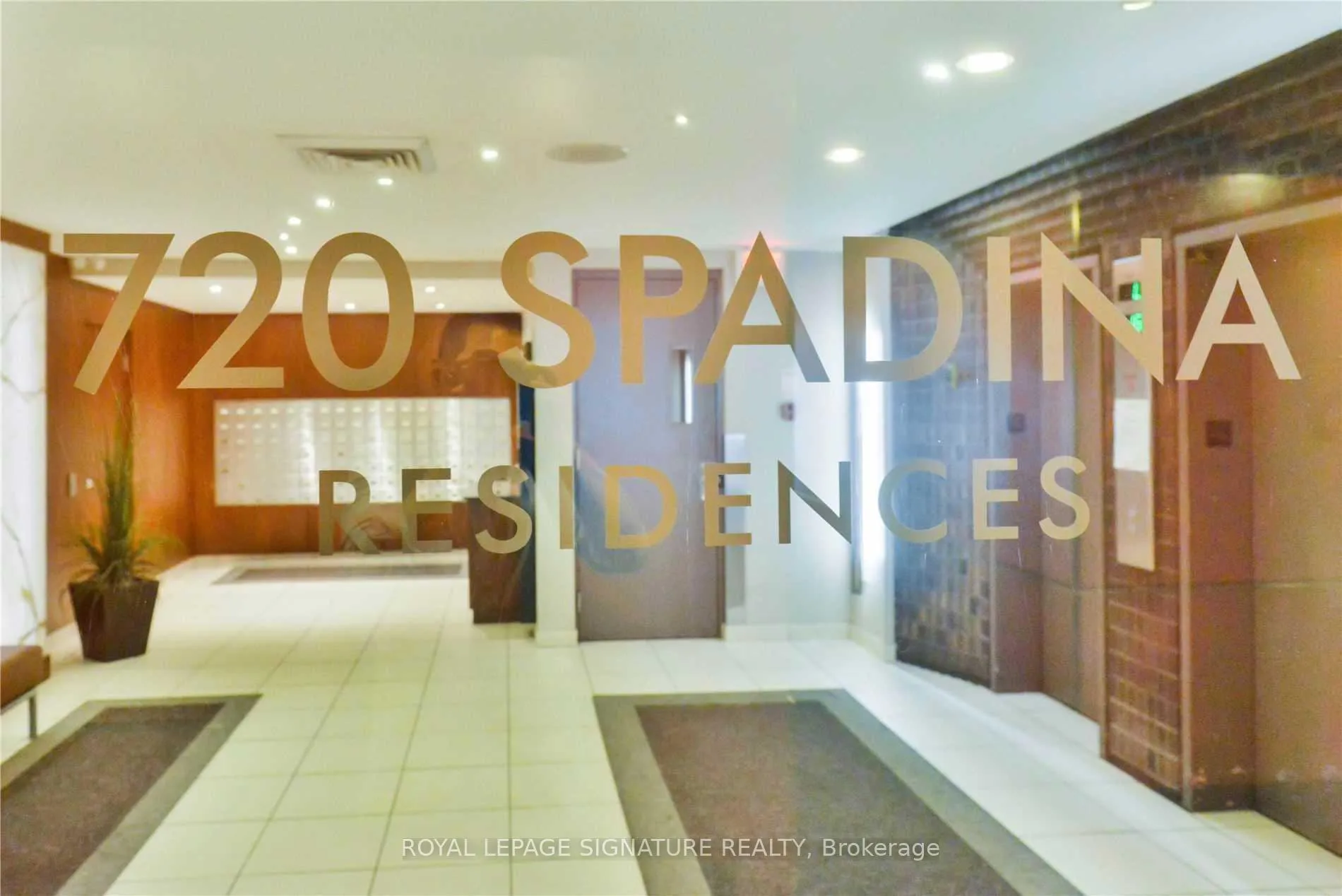 Front of Unit 709, 720 Spadina Avenue