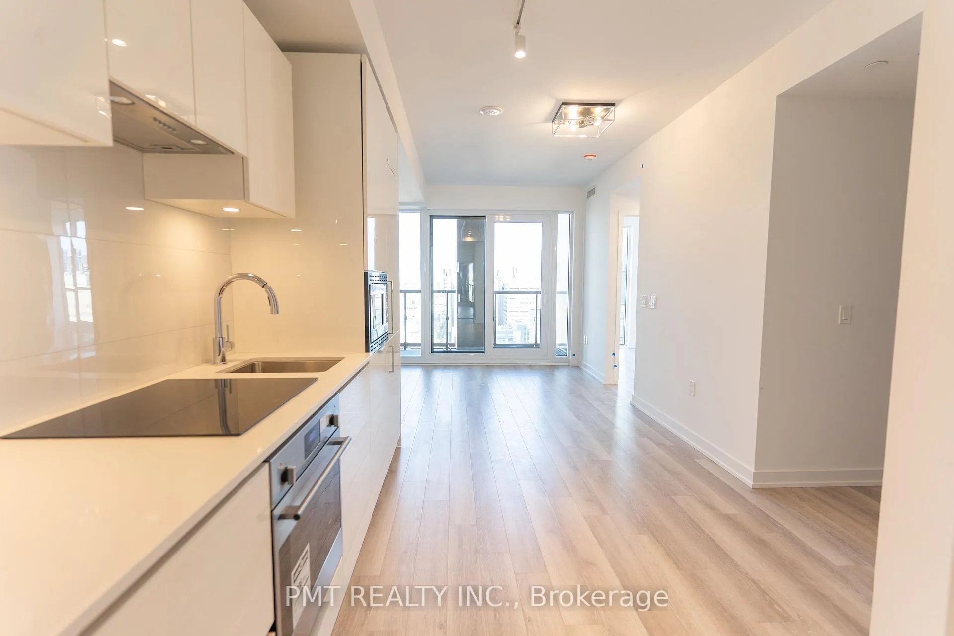 Photo 2 of Unit 2710, 238 Simcoe Street, Toronto, Kensington-Chinatown — HOMEH