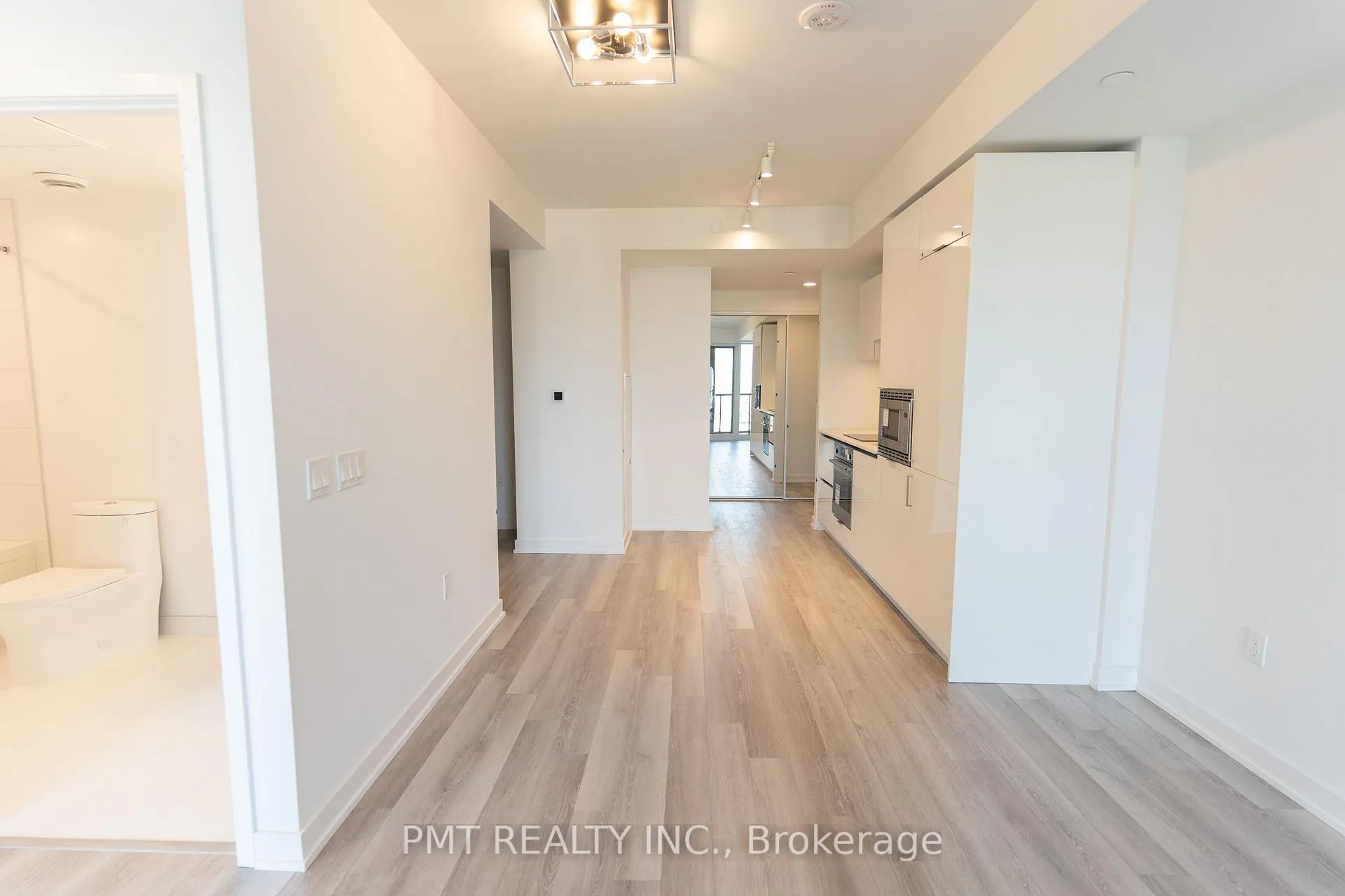 Photo 5 of Unit 2710, 238 Simcoe Street, Toronto, Kensington-Chinatown — HOMEH