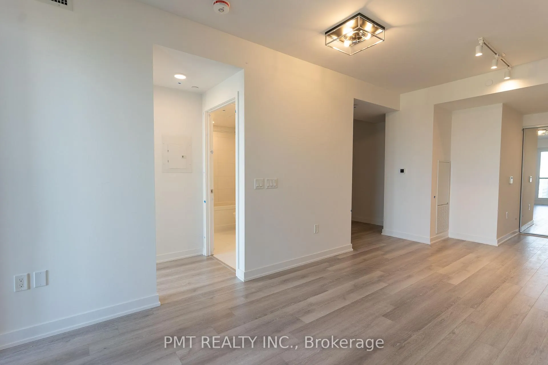 Photo 6 of Unit 2710, 238 Simcoe Street, Toronto, Kensington-Chinatown — HOMEH