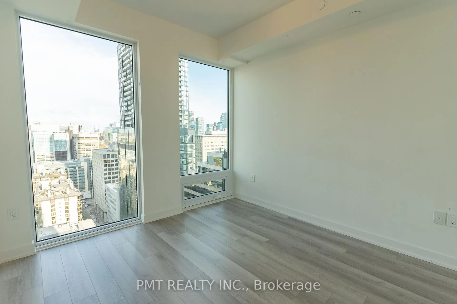 Photo 7 of Unit 2710, 238 Simcoe Street, Toronto, Kensington-Chinatown — HOMEH