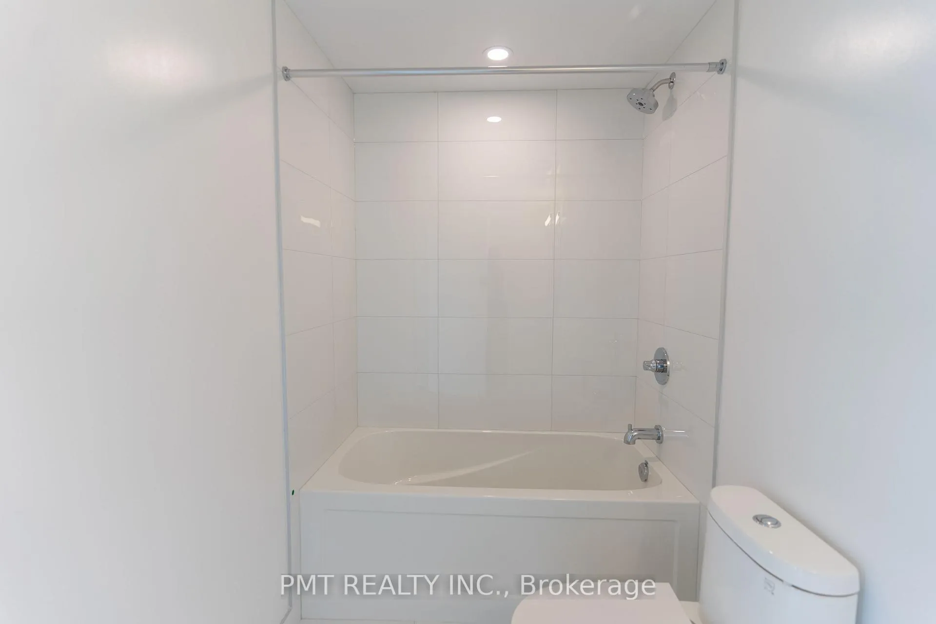 Photo 11 of Unit 2710, 238 Simcoe Street, Toronto, Kensington-Chinatown — HOMEH