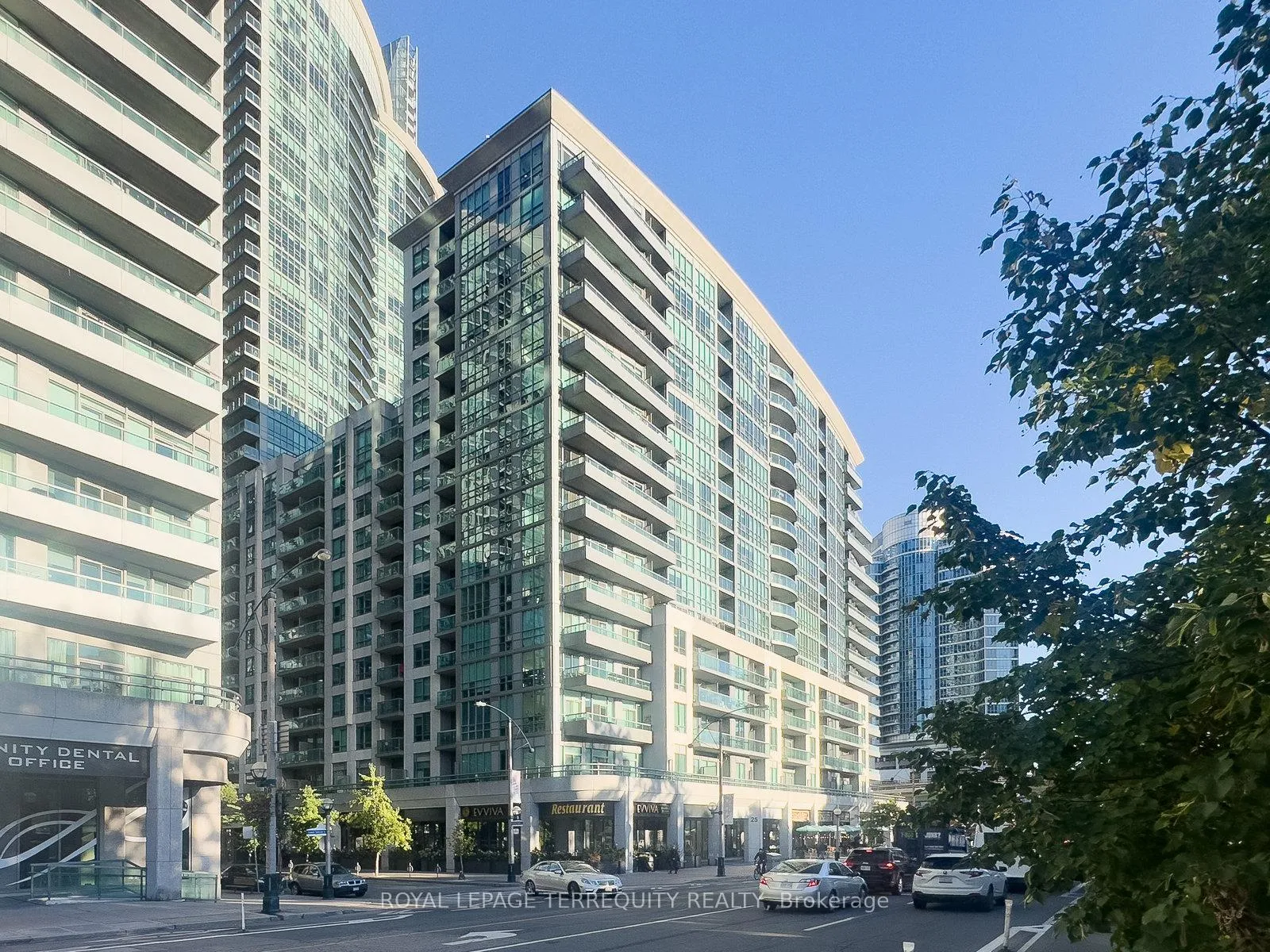 Front of Unit 1212, 19 Grand Trunk Crescent
