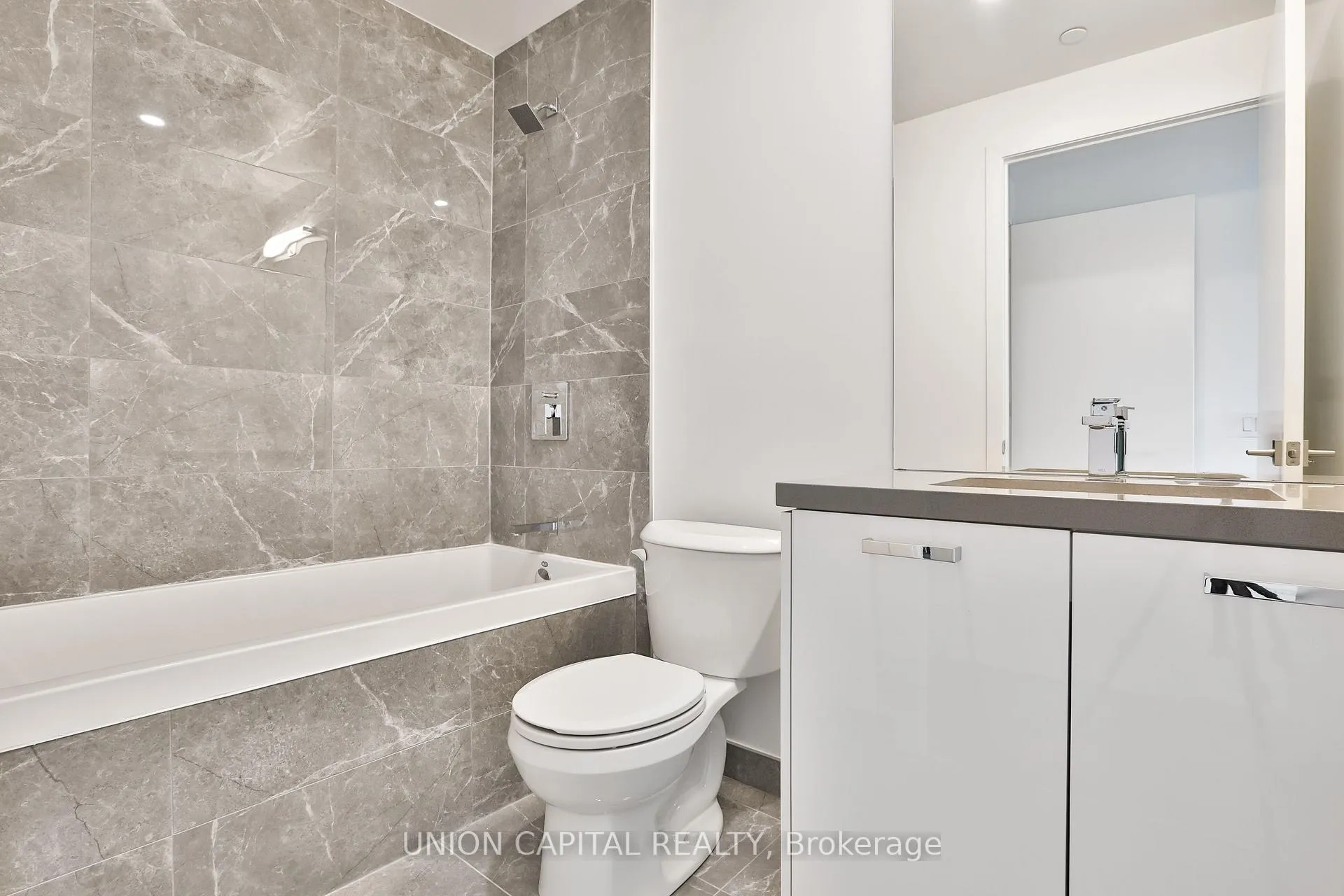 Photo 14 of Unit 202, 195 McCaul Street, Toronto, Kensington-Chinatown — HOMEH