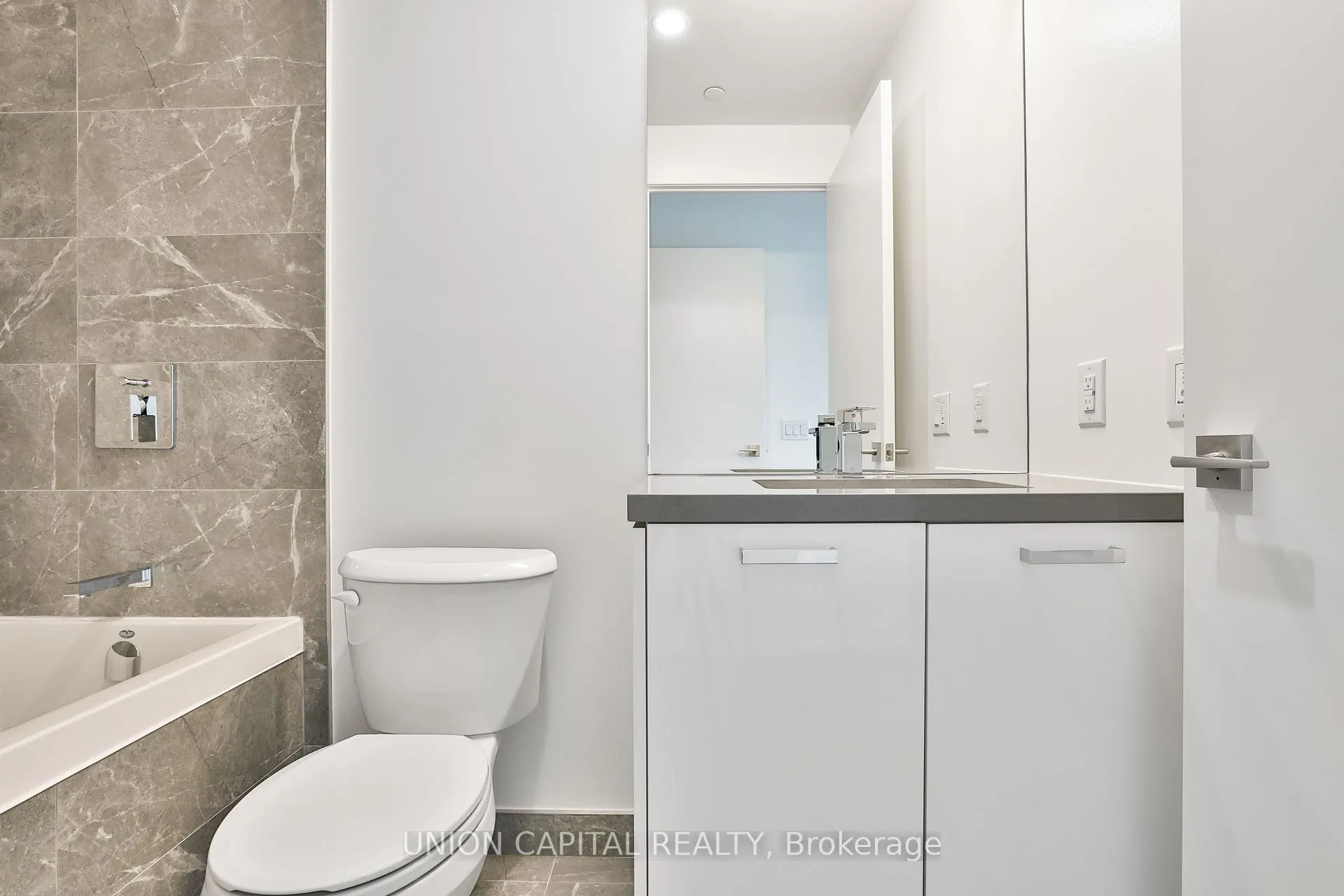 Photo 15 of Unit 202, 195 McCaul Street, Toronto, Kensington-Chinatown — HOMEH