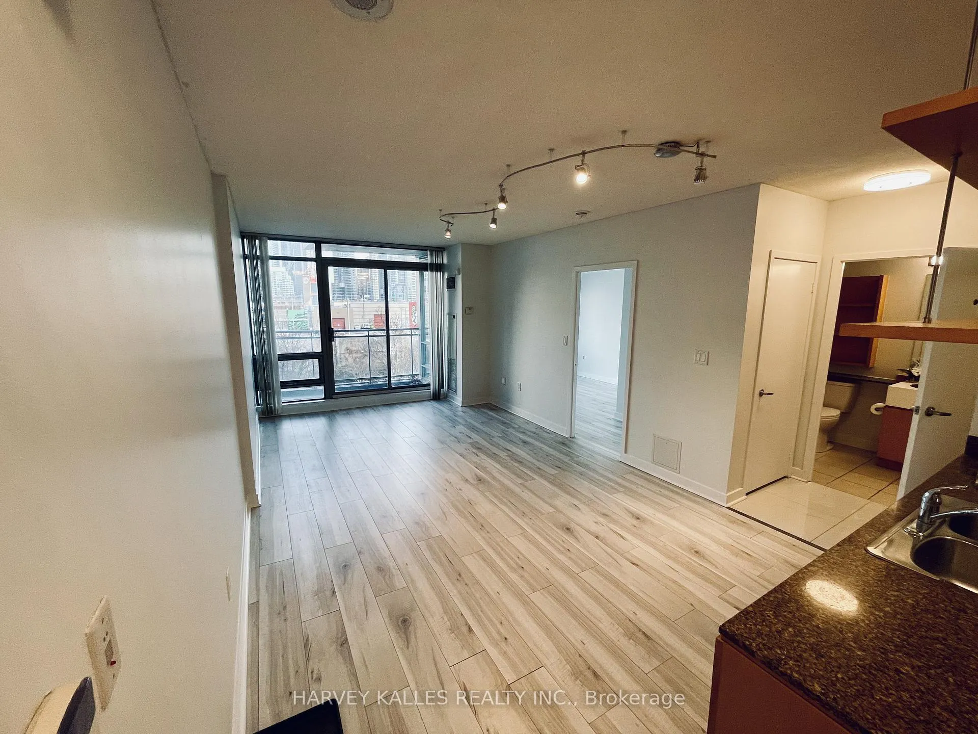 Photo 13 of Unit 208, 5 Mariner Terrace, Toronto, Waterfront Communities — HOMEH