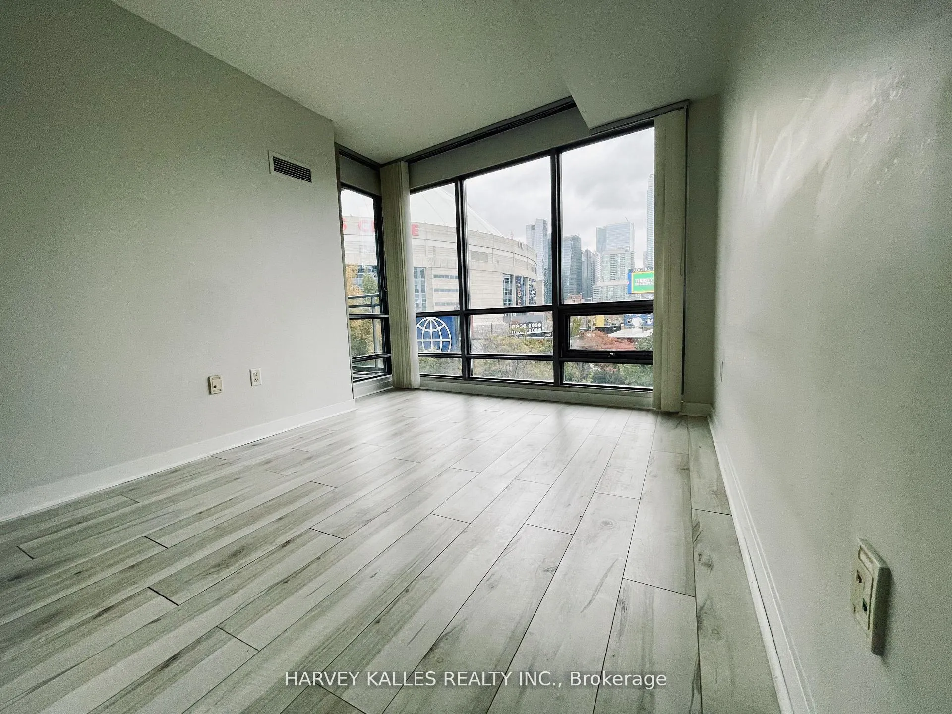 Photo 18 of Unit 208, 5 Mariner Terrace, Toronto, Waterfront Communities — HOMEH