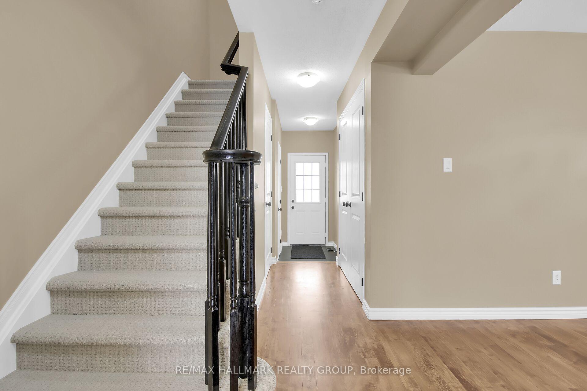 Photo 3 of 2649 Half Moon Bay Road, Ottawa, Barrhaven - Stonebridge — HOMEH