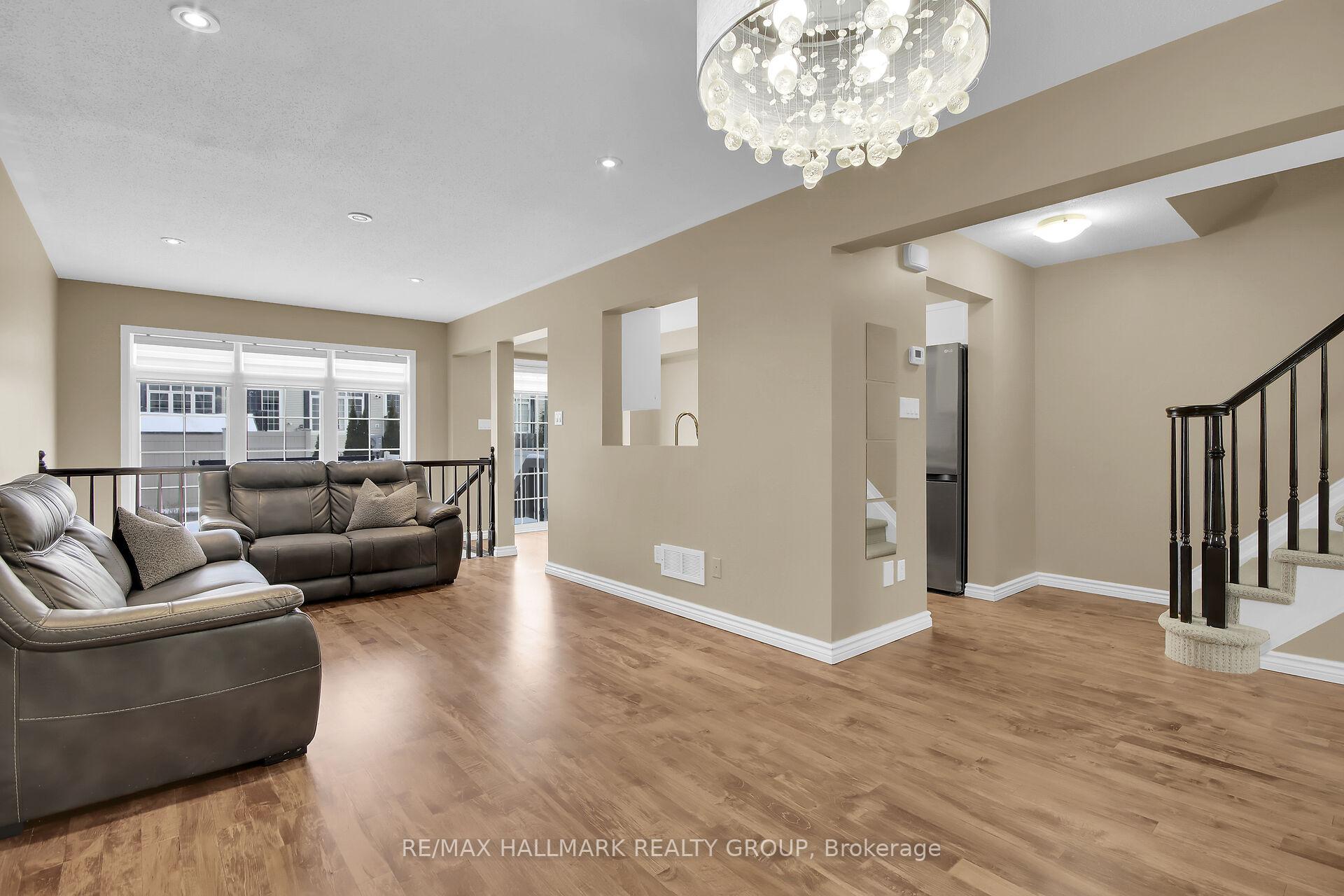 Photo 4 of 2649 Half Moon Bay Road, Ottawa, Barrhaven - Stonebridge — HOMEH