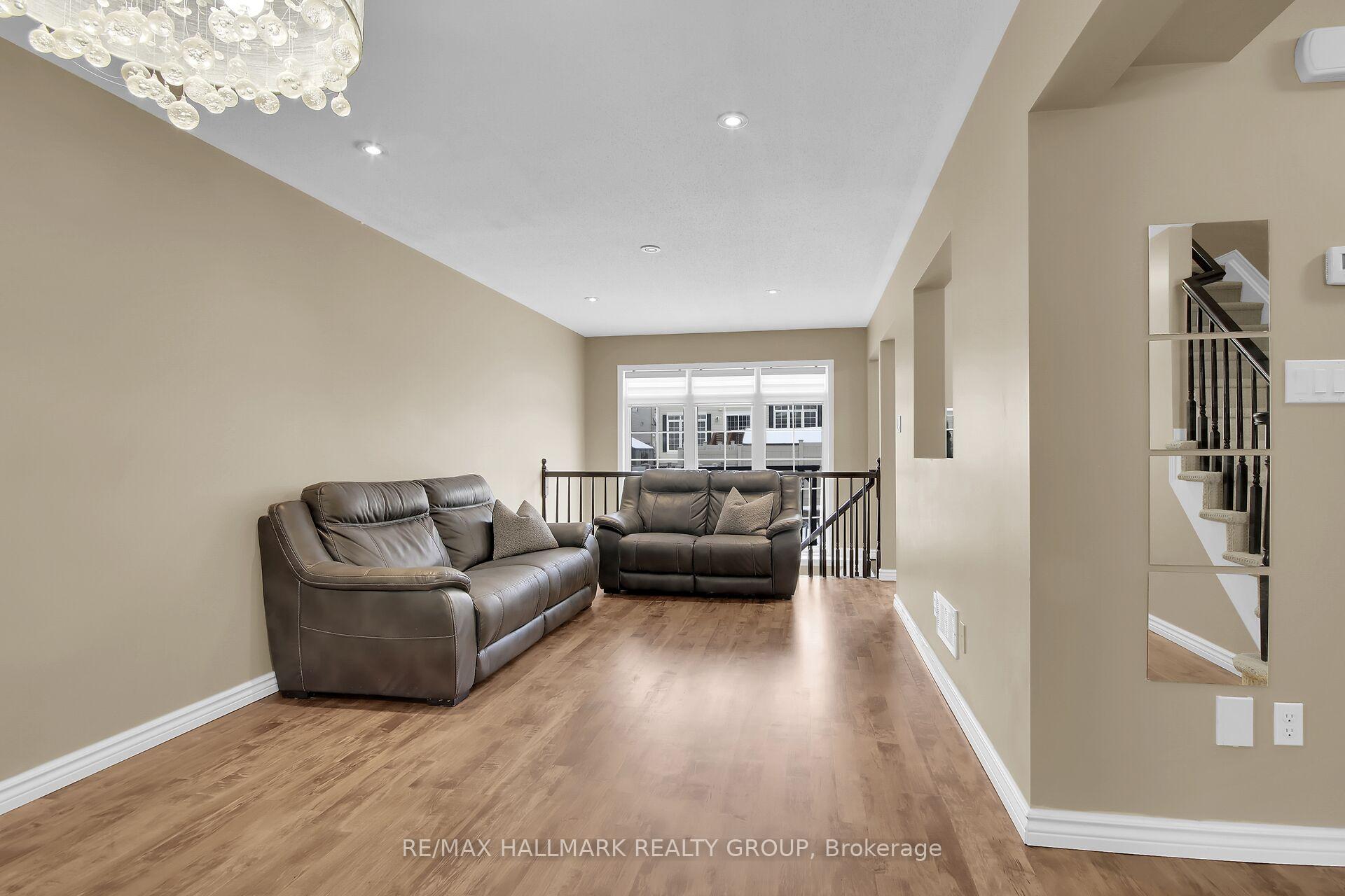 Photo 5 of 2649 Half Moon Bay Road, Ottawa, Barrhaven - Stonebridge — HOMEH